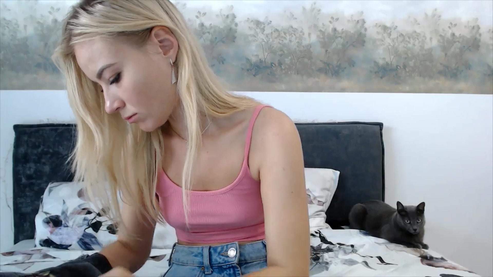 Gallery image thumbnail from fiancee's myfreecams stream on, 07/13/2025, 05:47 image 6 of 20