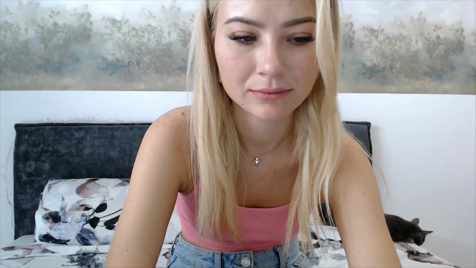 Gallery image thumbnail from fiancee's myfreecams stream on, 07/13/2025, 05:47 image 10 of 20