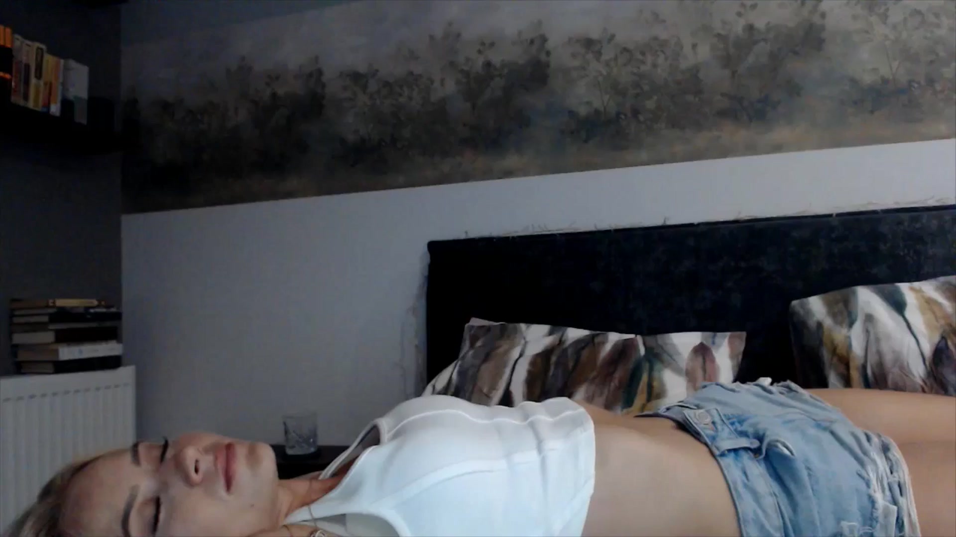 Gallery image thumbnail from fiancee's myfreecams stream on, 07/26/2025, 22:14 image 2 of 20