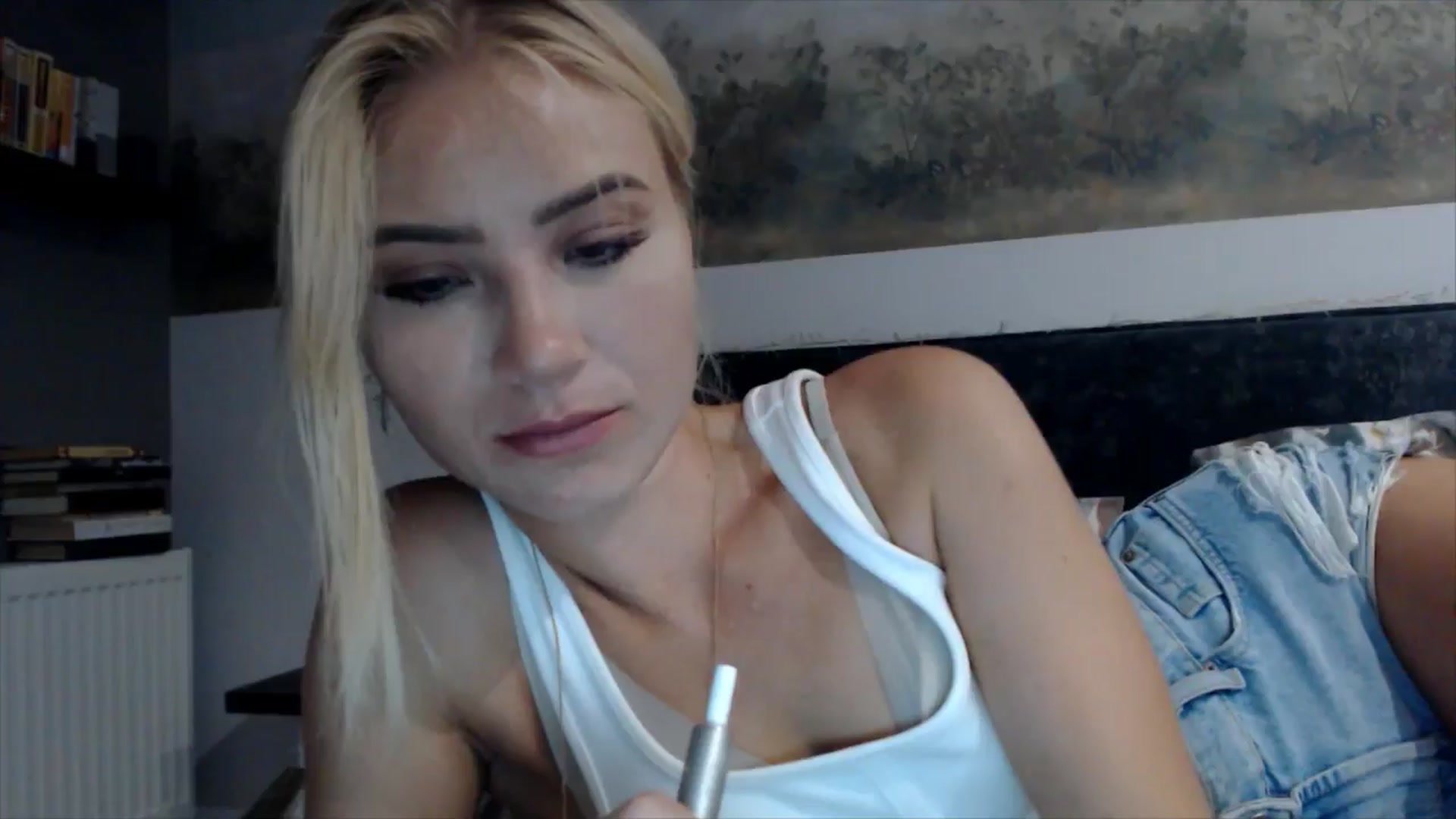 Gallery image thumbnail from fiancee's myfreecams stream on, 07/26/2025, 22:14 image 1 of 20