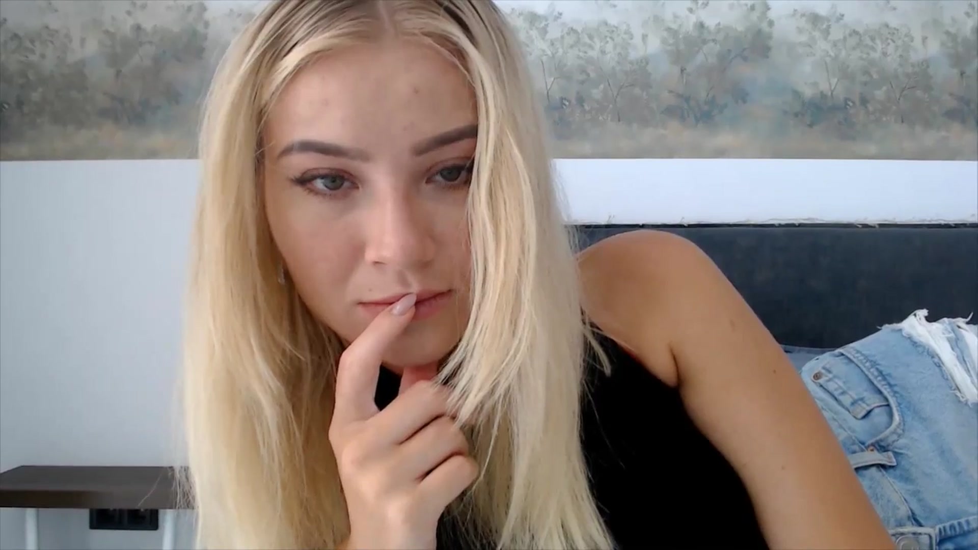 Gallery image thumbnail from fiancee's myfreecams stream on, 08/14/2025, 05:40 image 4 of 20