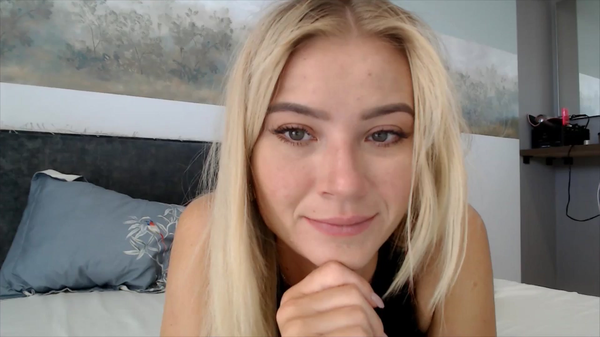 Gallery image thumbnail from fiancee's myfreecams stream on, 08/14/2025, 05:40 image 20 of 20