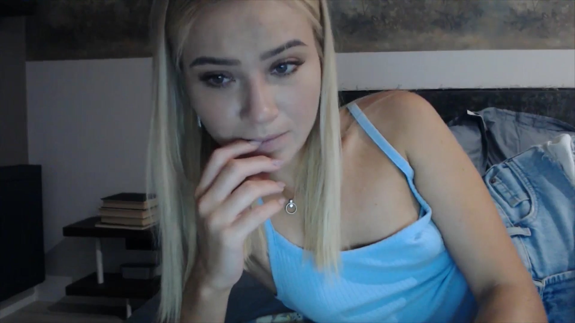 Gallery image thumbnail from fiancee's myfreecams stream on, 08/15/2025, 23:27 image 16 of 20