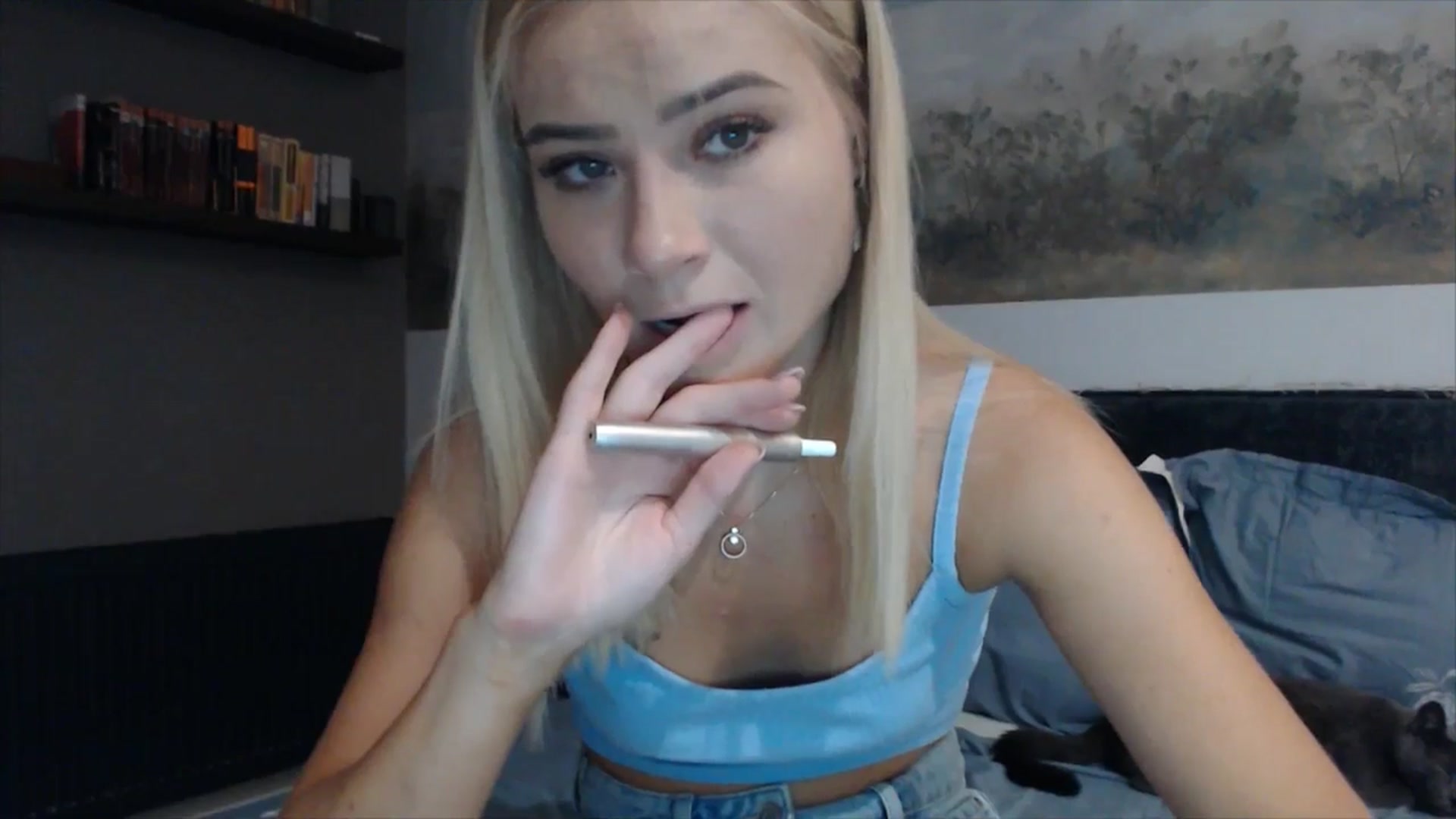 Gallery image thumbnail from fiancee's myfreecams stream on, 08/15/2025, 23:27 image 14 of 20