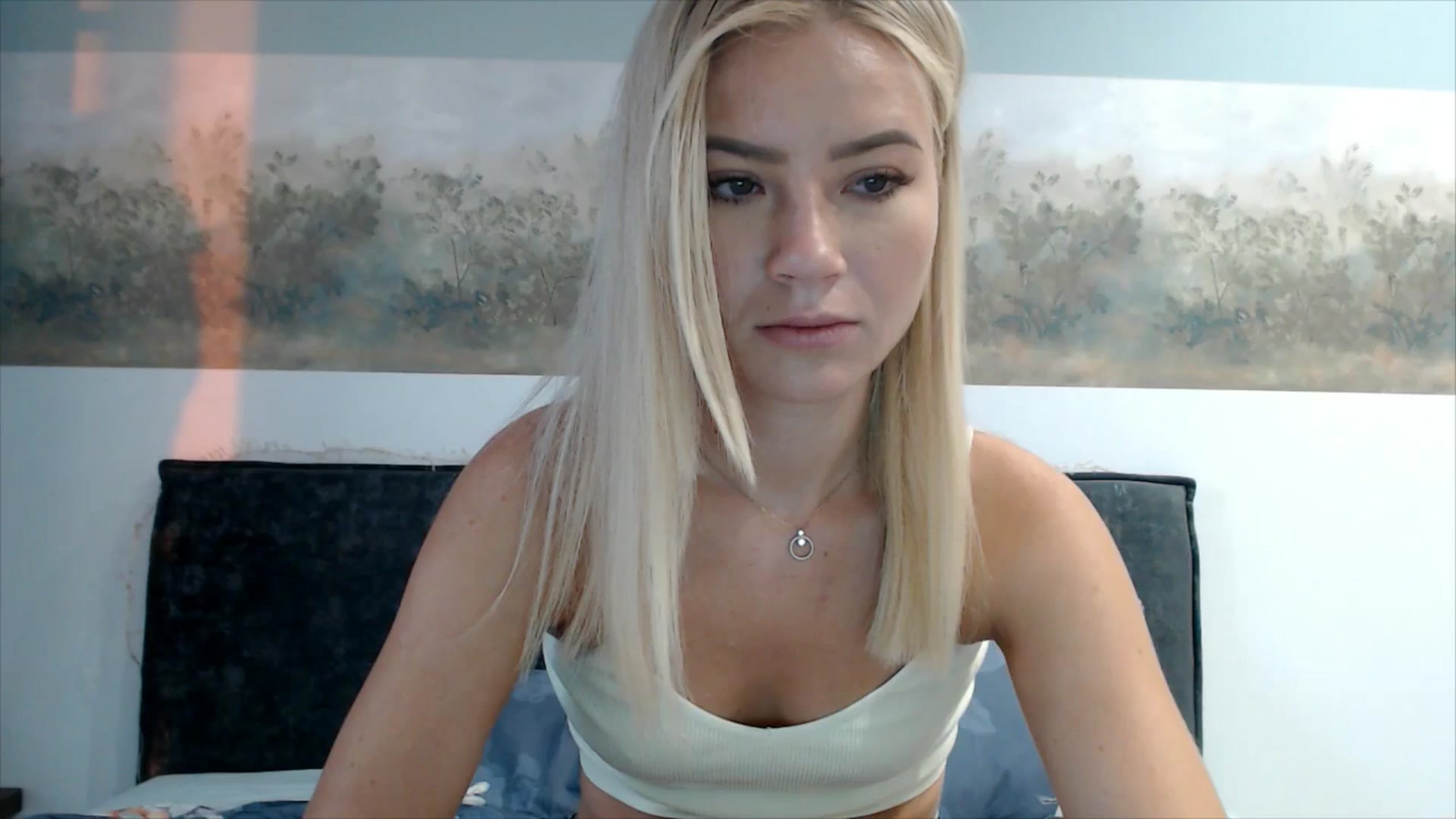 Gallery image thumbnail from fiancee's myfreecams stream on, 08/22/2025, 03:00 image 13 of 20
