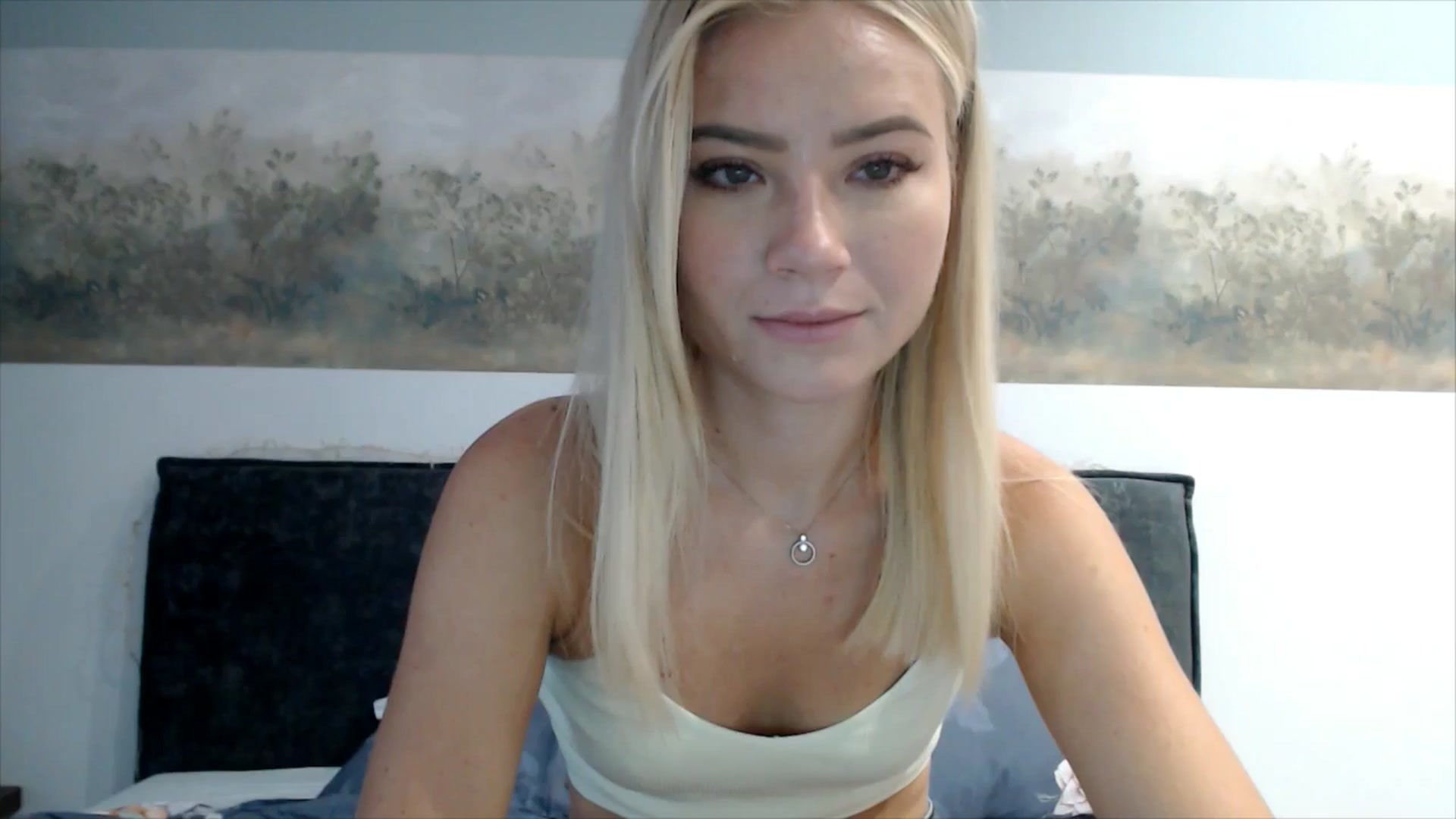 Gallery image thumbnail from fiancee's myfreecams stream on, 08/22/2025, 03:00 image 3 of 20
