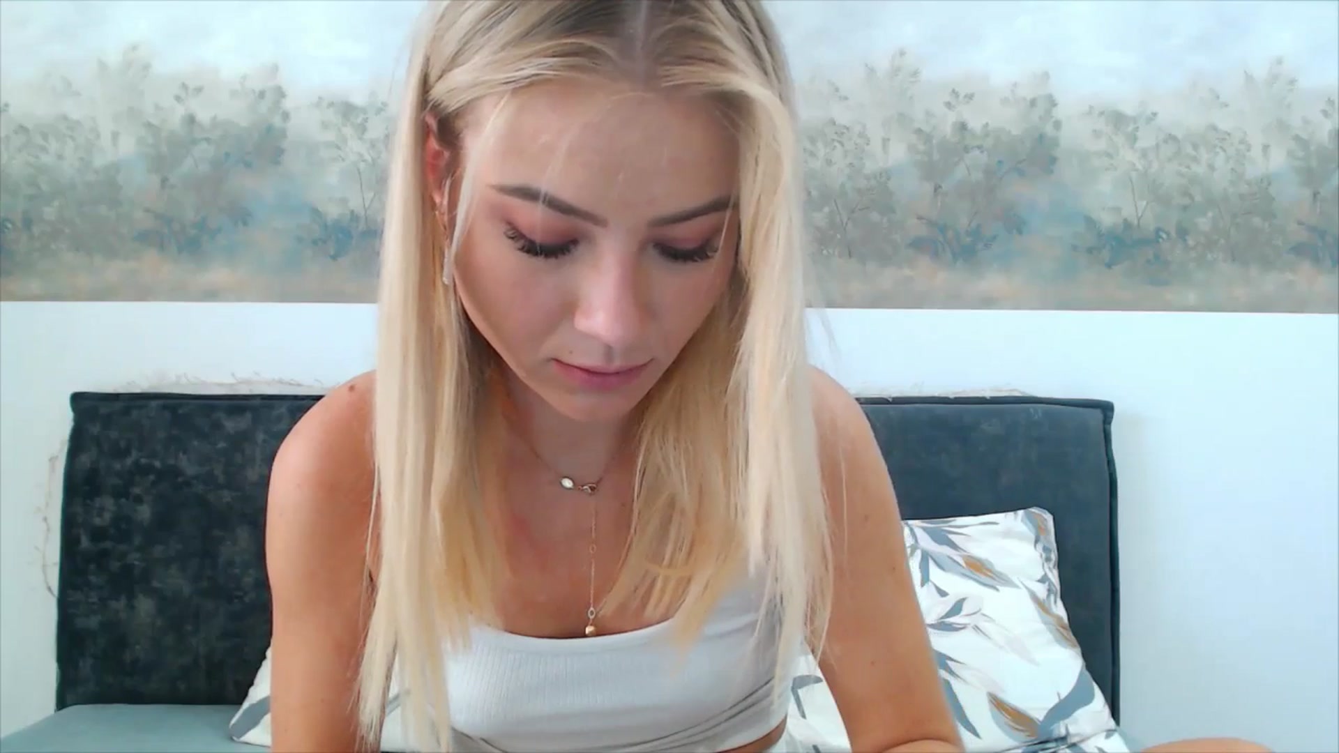 Gallery image thumbnail from fiancee's myfreecams stream on, 08/29/2025, 03:50 image 4 of 20