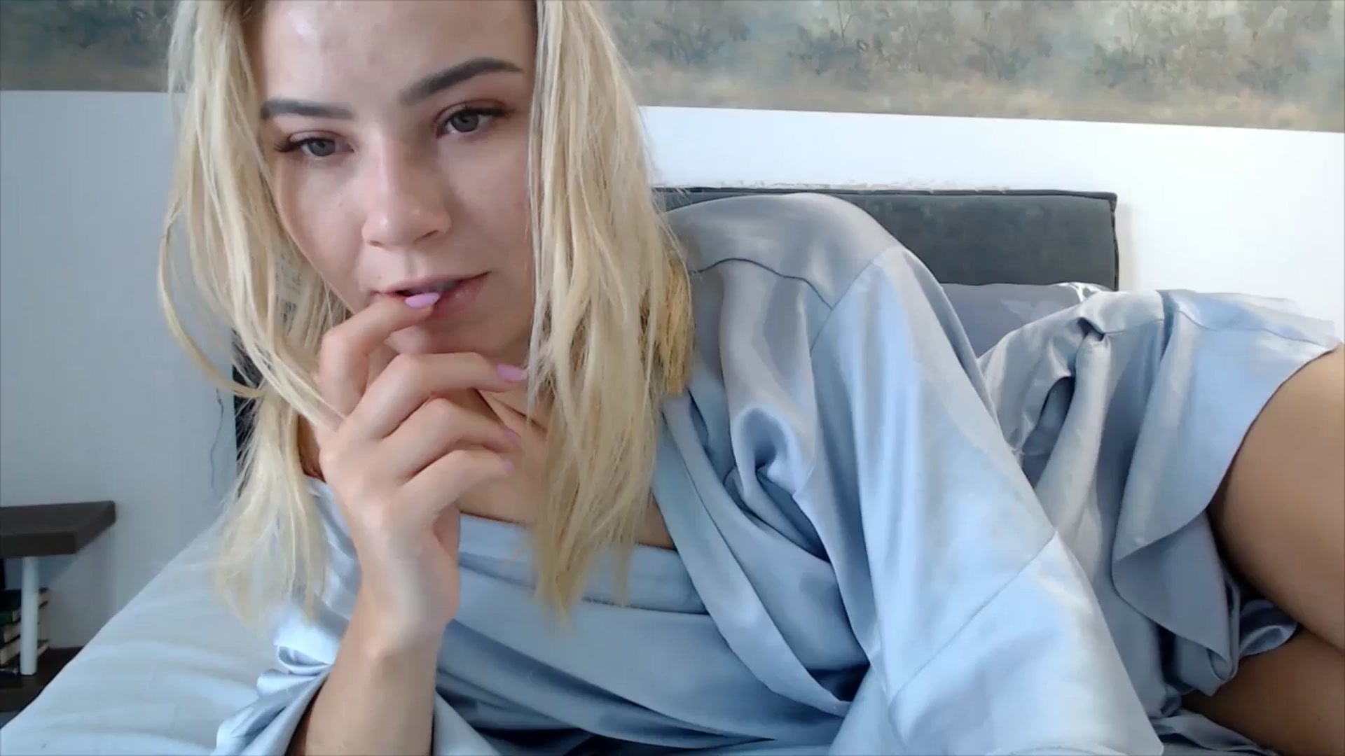 Gallery image thumbnail from fiancee's myfreecams stream on, 09/09/2025, 06:40 image 18 of 20