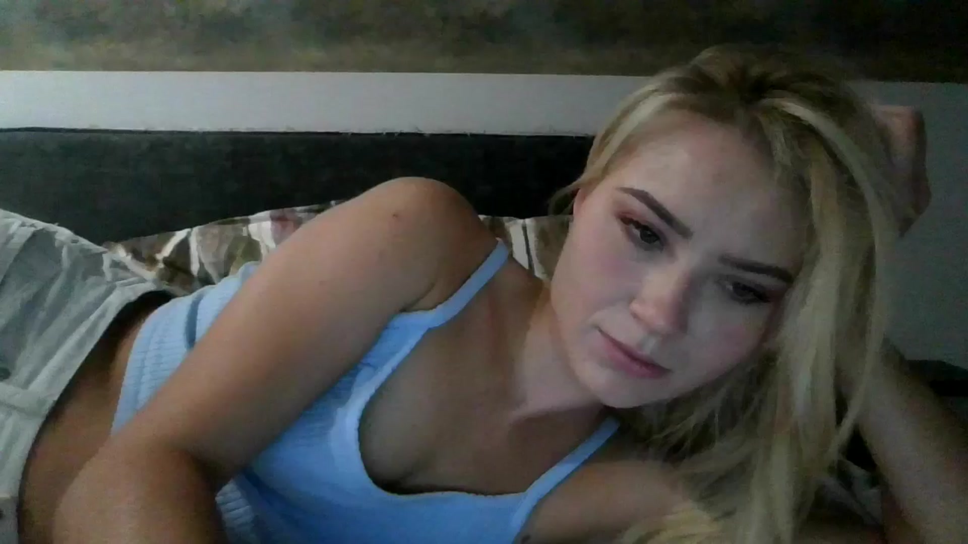 Gallery image thumbnail from fiancee's myfreecams stream on, 09/12/2025, 24:42 image 9 of 20