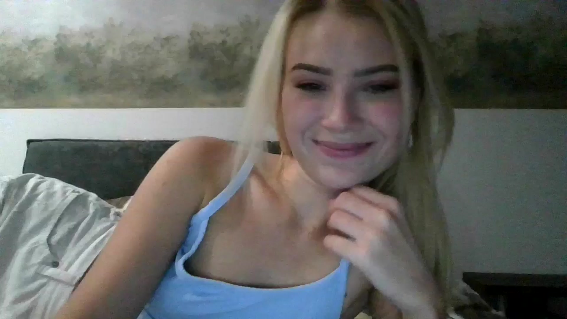 Gallery image thumbnail from fiancee's myfreecams stream on, 09/12/2025, 24:42 image 13 of 20