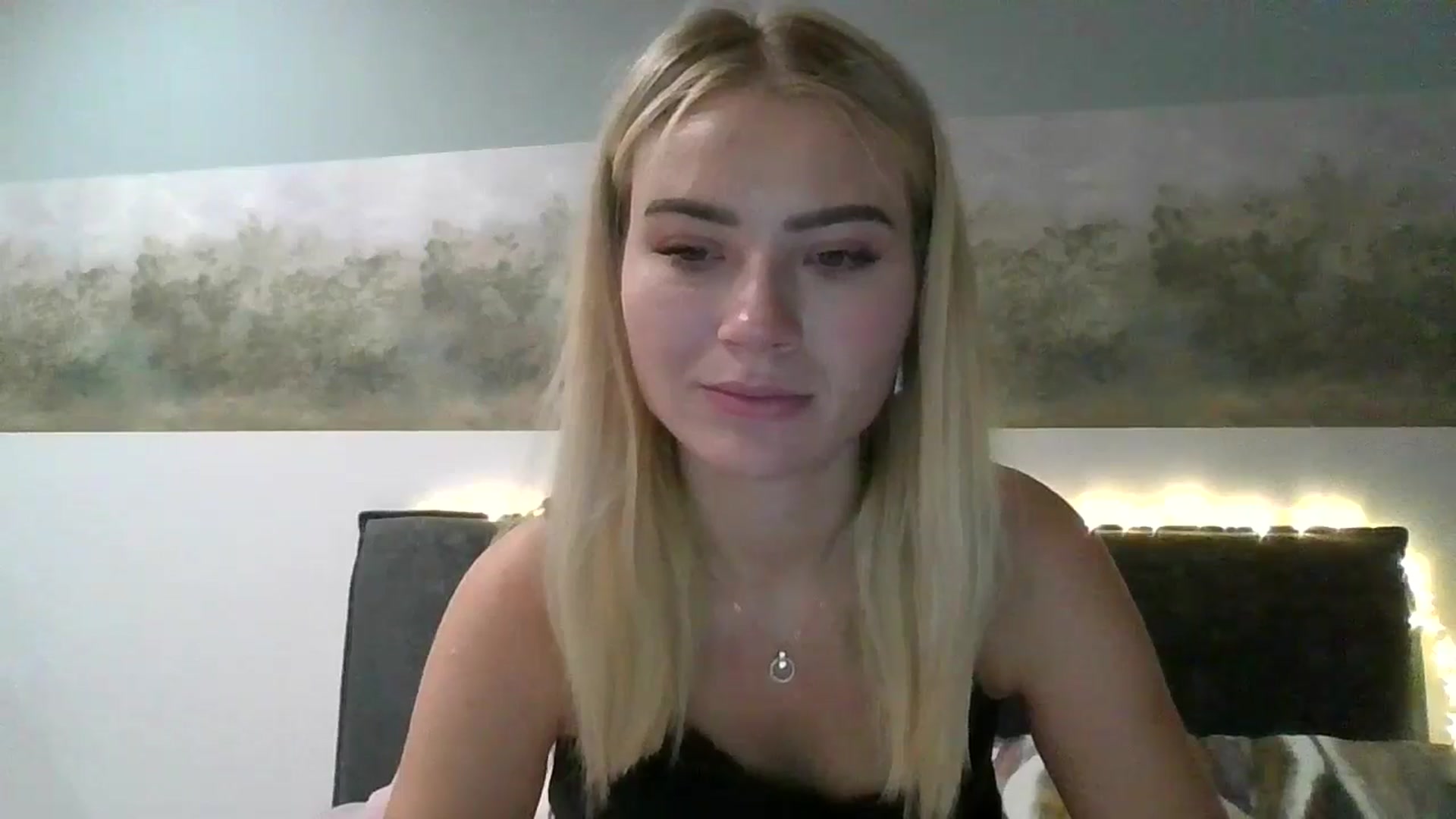 Gallery image thumbnail from fiancee's myfreecams stream on, 09/17/2025, 02:29 image 9 of 20