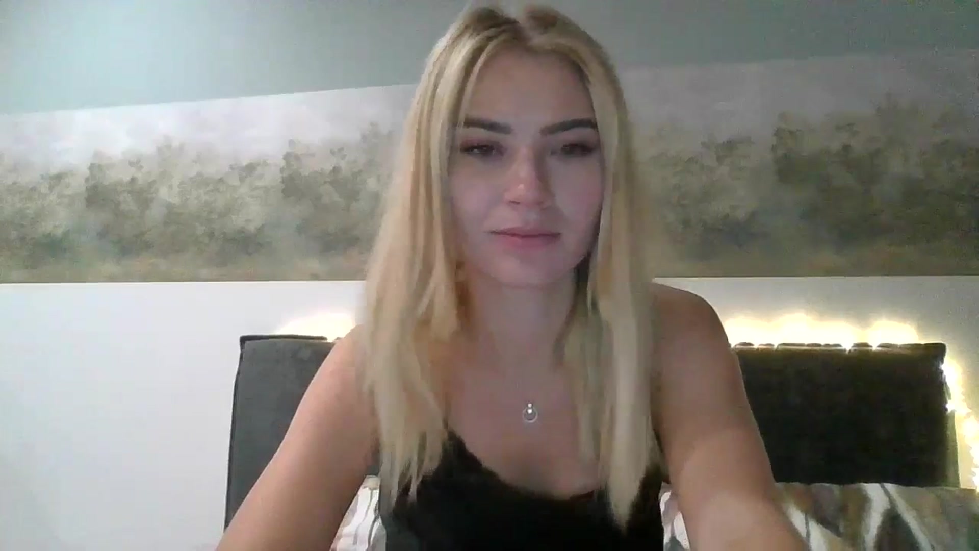 Gallery image thumbnail from fiancee's myfreecams stream on, 09/17/2025, 02:29 image 12 of 20