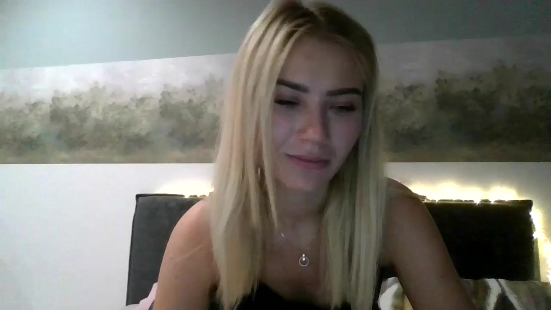 Gallery image thumbnail from fiancee's myfreecams stream on, 09/17/2025, 02:29 image 2 of 20