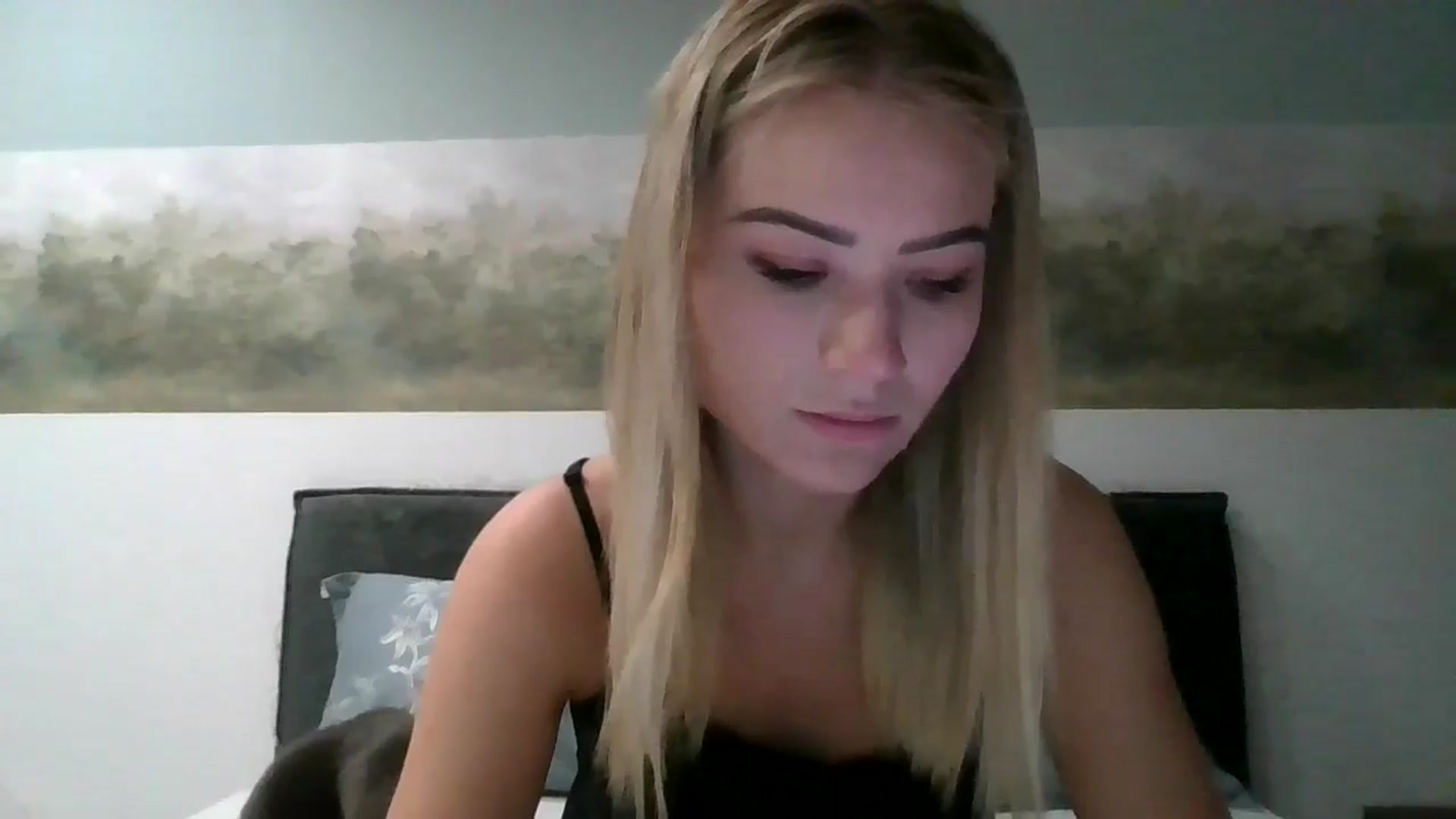 Gallery image thumbnail from fiancee's myfreecams stream on, 09/23/2025, 01:09 image 2 of 20