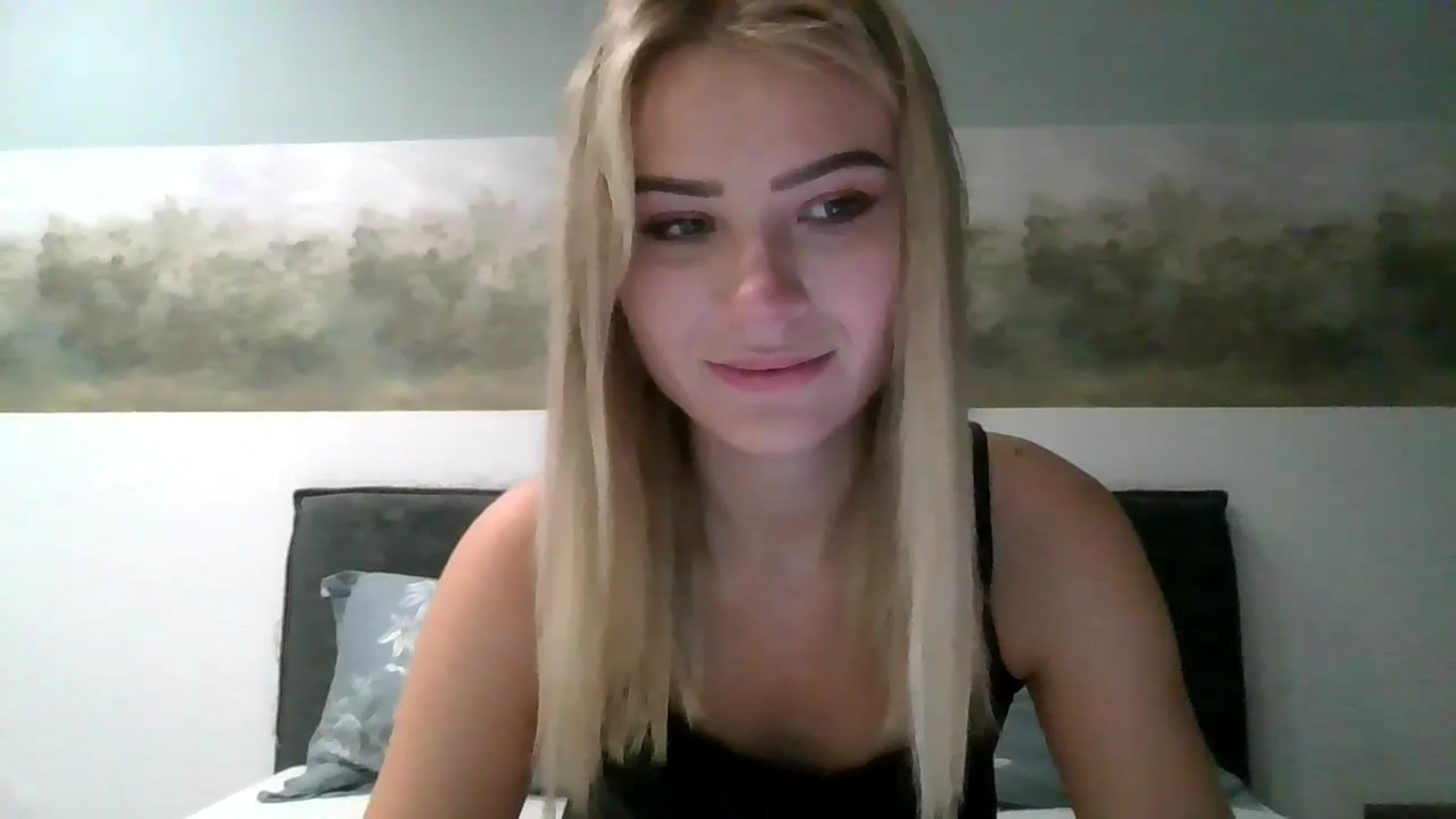 Gallery image thumbnail from fiancee's myfreecams stream on, 09/23/2025, 01:09 image 8 of 20