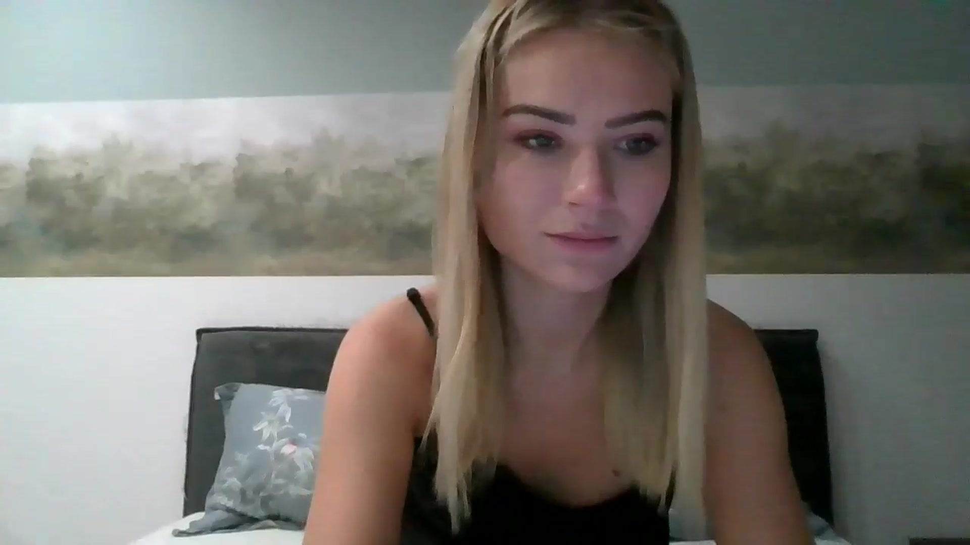 Gallery image thumbnail from fiancee's myfreecams stream on, 09/23/2025, 01:09 image 5 of 20