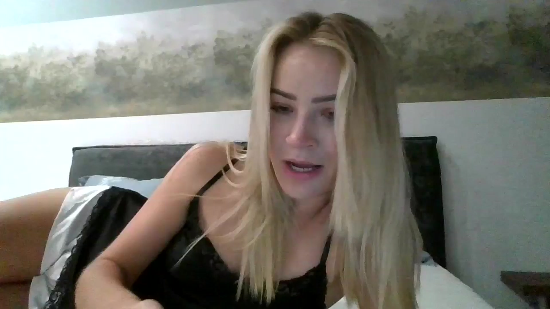 Gallery image thumbnail from fiancee's myfreecams stream on, 09/23/2025, 01:36 image 1 of 20