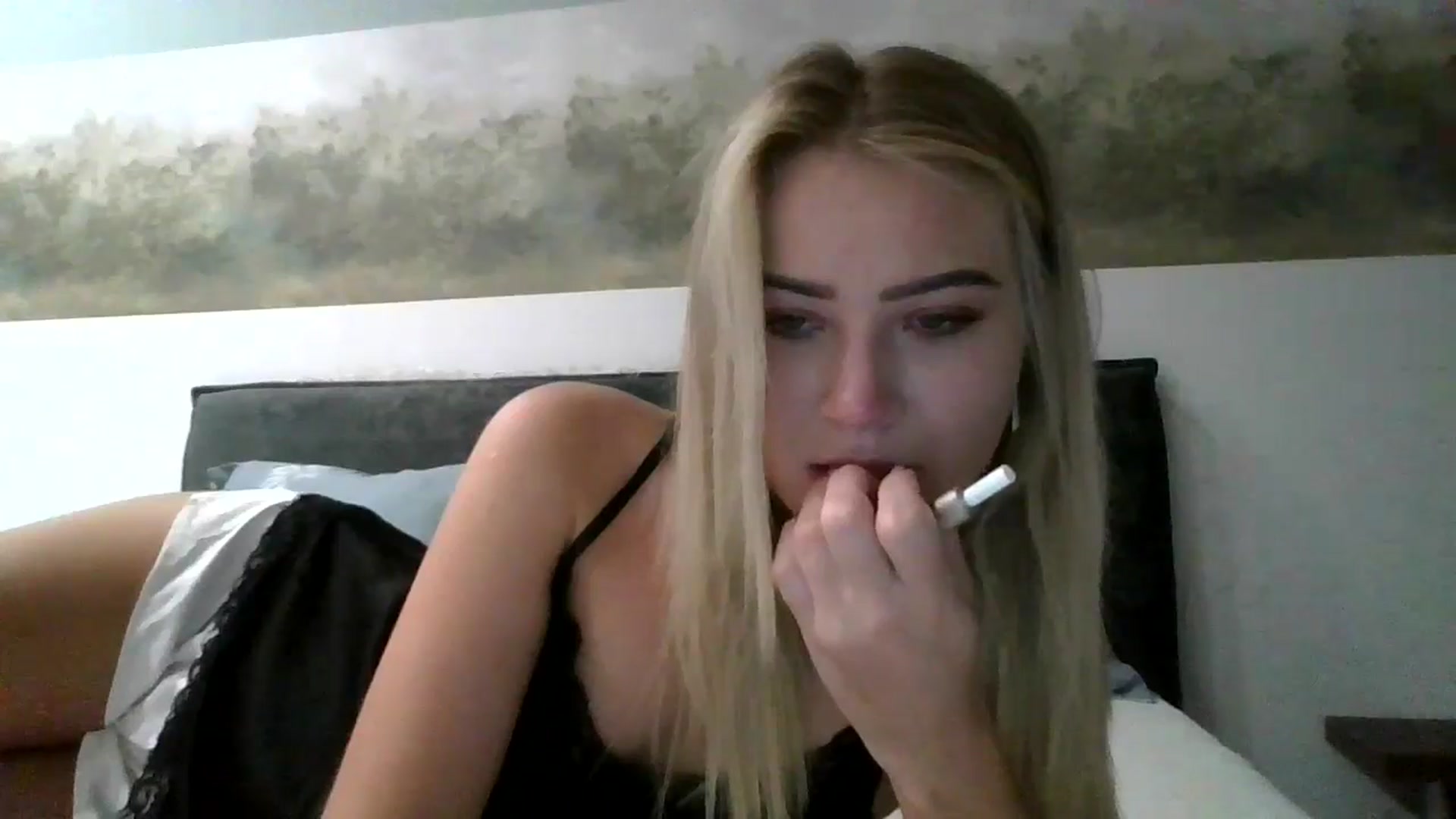 Gallery image thumbnail from fiancee's myfreecams stream on, 09/23/2025, 01:36 image 4 of 20