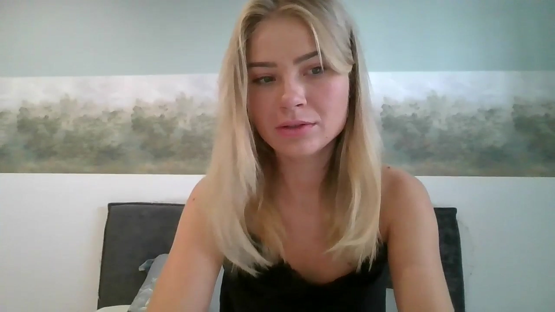 Gallery image thumbnail from fiancee's myfreecams stream on, 09/24/2025, 05:57 image 4 of 20