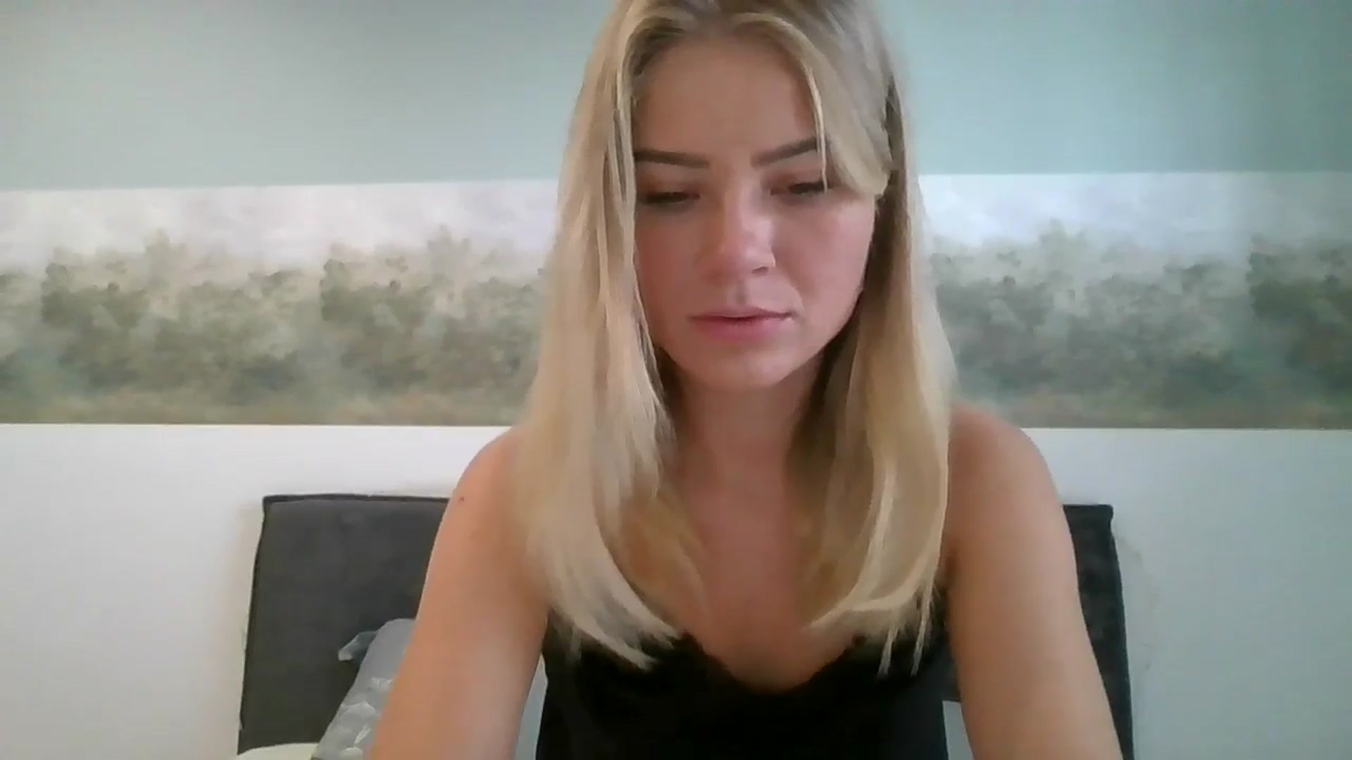 Gallery image thumbnail from fiancee's myfreecams stream on, 09/24/2025, 05:57 image 5 of 20