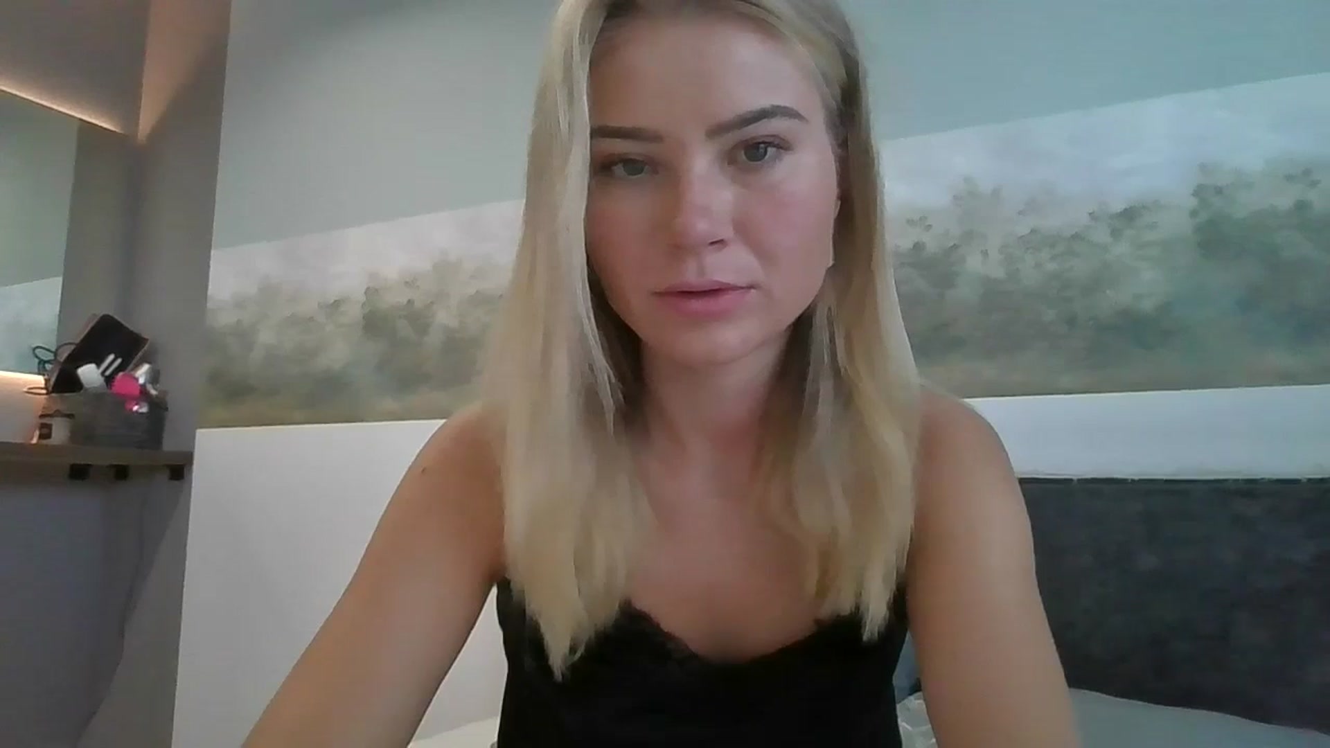 Gallery image thumbnail from fiancee's myfreecams stream on, 09/24/2025, 05:57 image 9 of 20