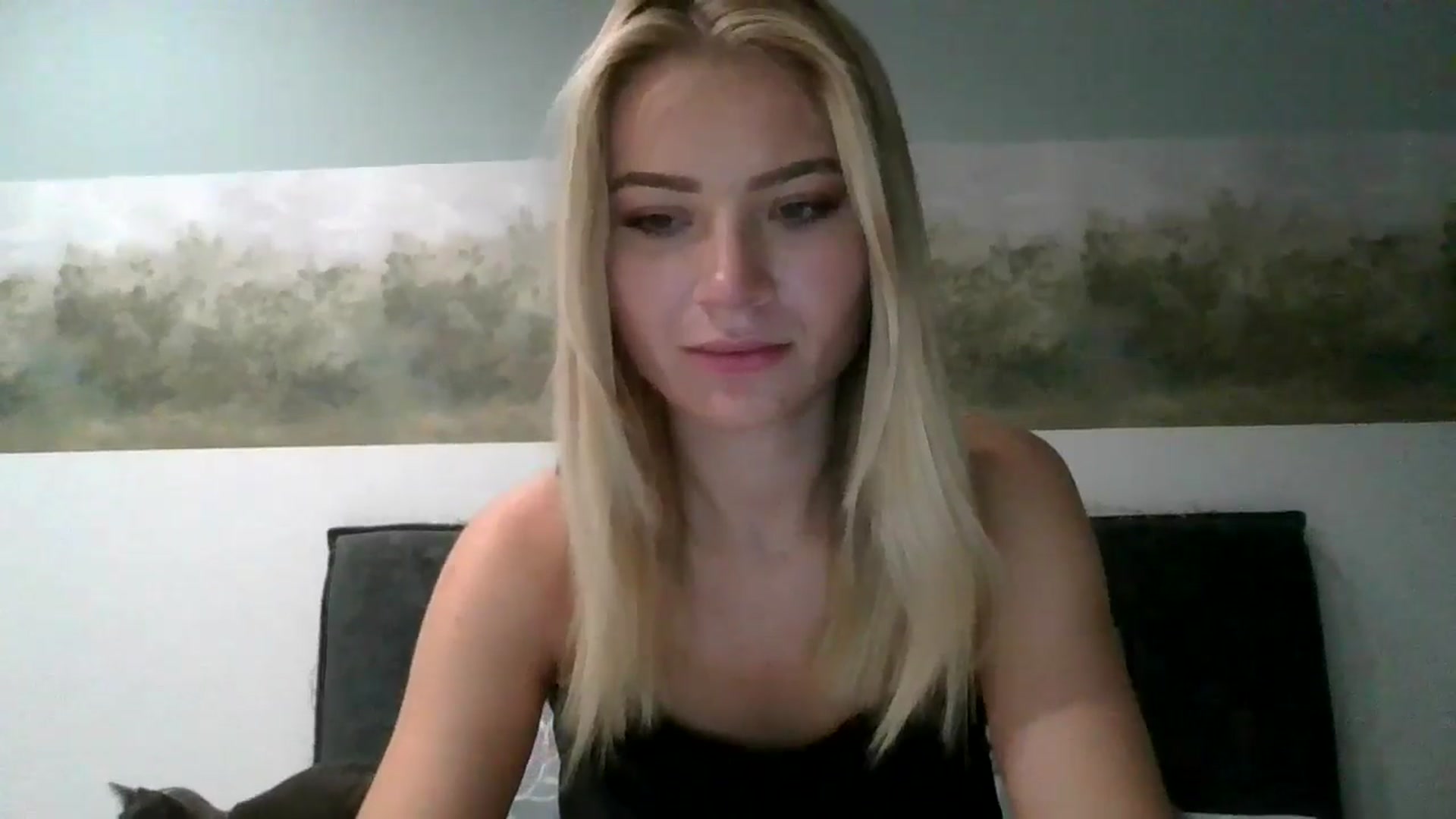 Gallery image thumbnail from fiancee's myfreecams stream on, 09/25/2025, 03:24 image 4 of 20