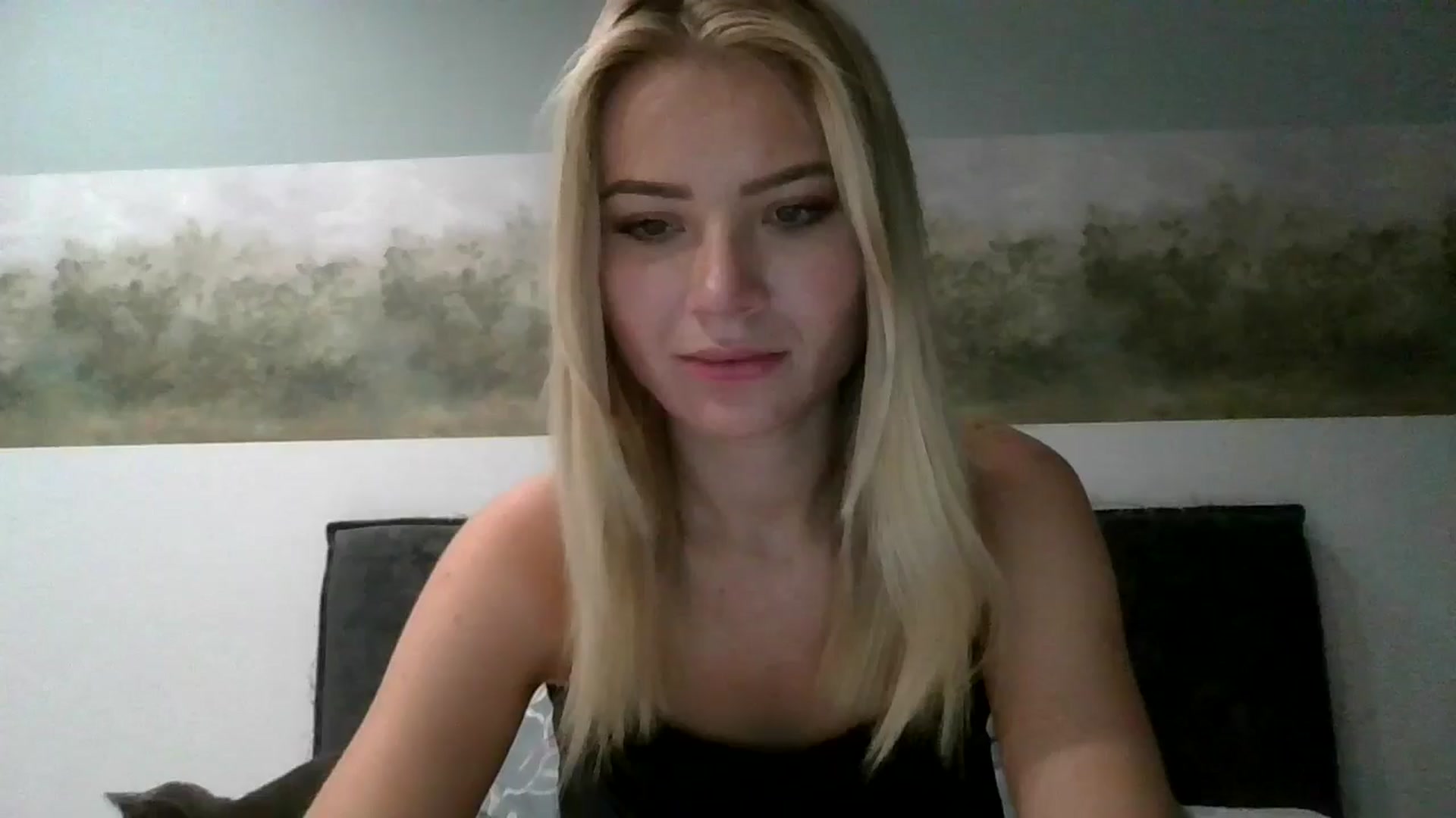 Gallery image thumbnail from fiancee's myfreecams stream on, 09/25/2025, 03:24 image 5 of 20