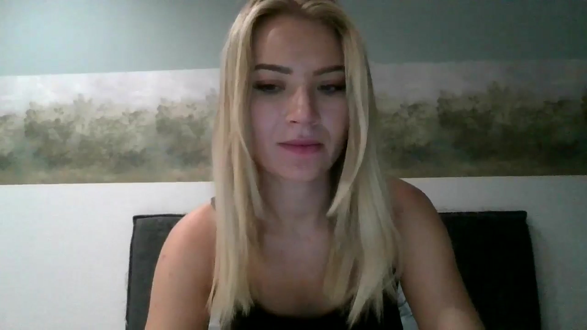 Gallery image thumbnail from fiancee's myfreecams stream on, 09/25/2025, 03:24 image 10 of 20