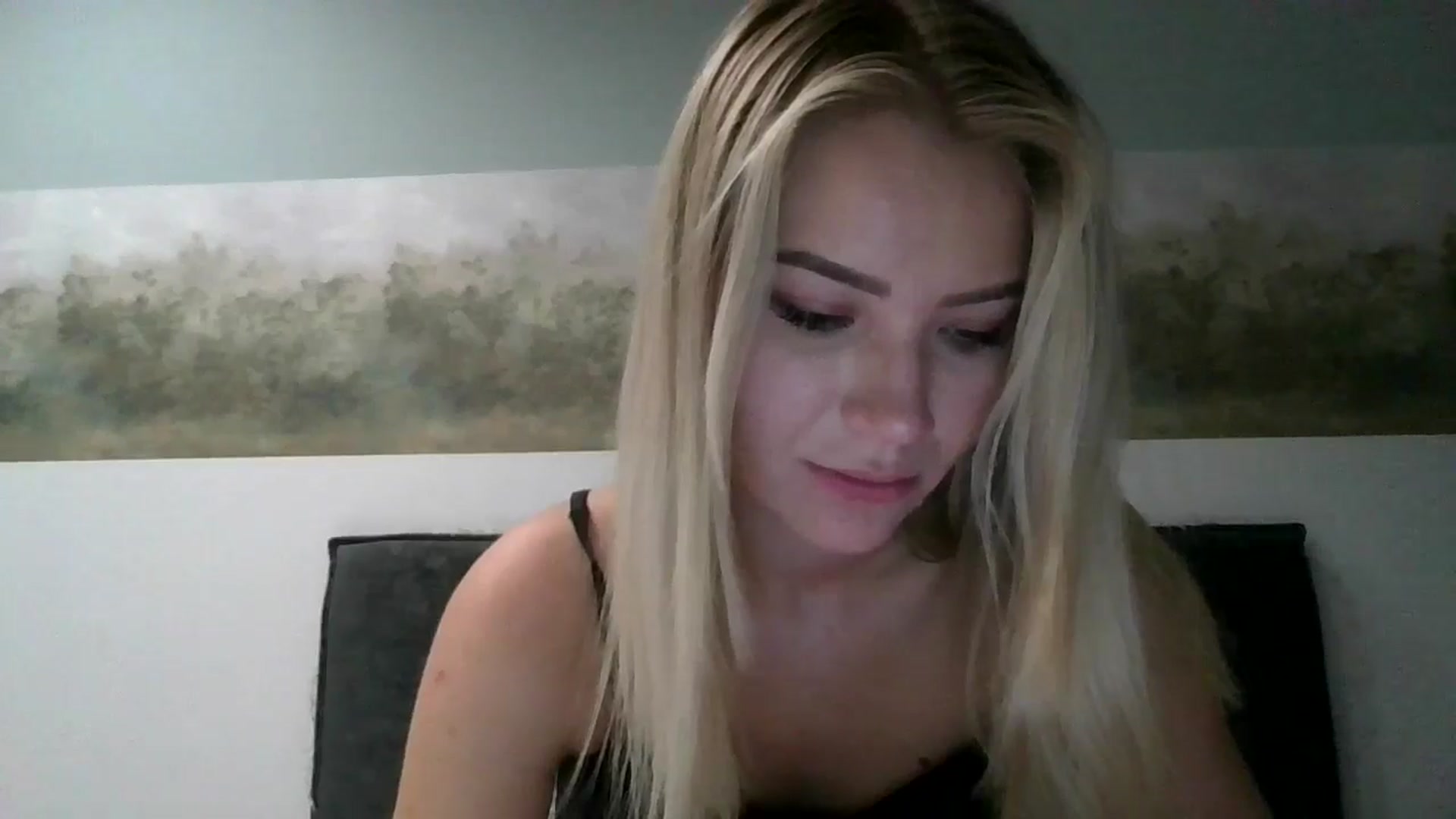 Gallery image thumbnail from fiancee's myfreecams stream on, 09/25/2025, 03:24 image 12 of 20