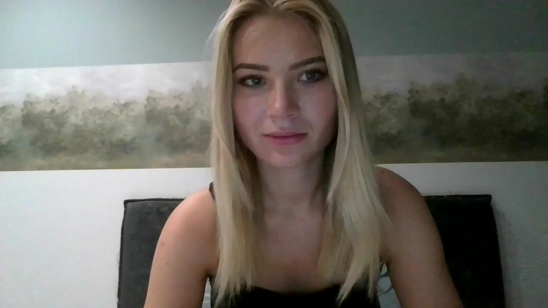 Gallery image thumbnail from fiancee's myfreecams stream on, 09/25/2025, 03:24 image 6 of 20