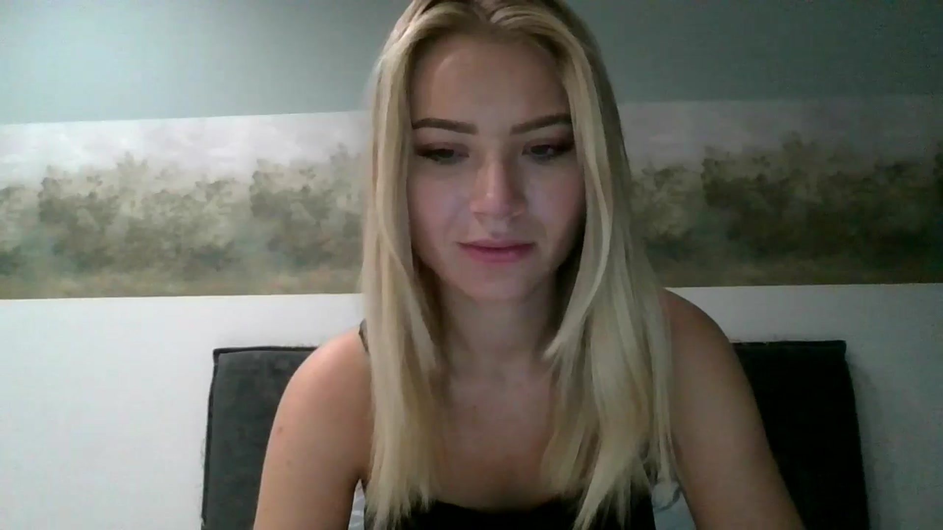 Gallery image thumbnail from fiancee's myfreecams stream on, 09/25/2025, 03:24 image 9 of 20