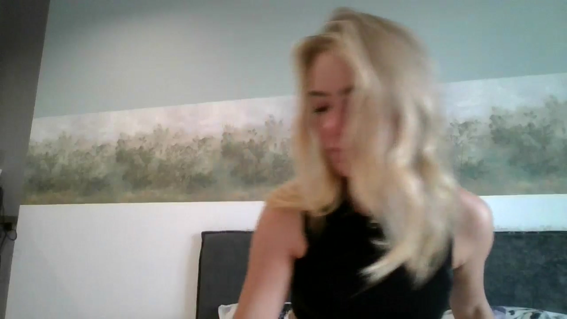 Gallery image thumbnail from fiancee's myfreecams stream on, 09/28/2025, 05:03 image 5 of 20