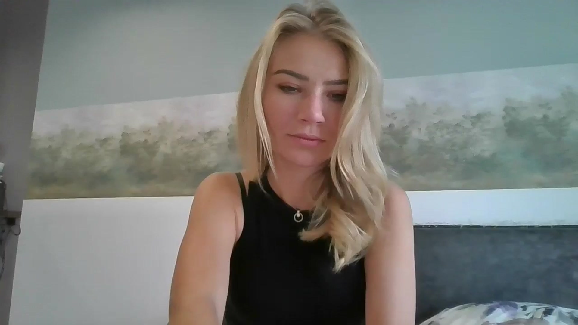 Gallery image thumbnail from fiancee's myfreecams stream on, 09/28/2025, 05:03 image 13 of 20