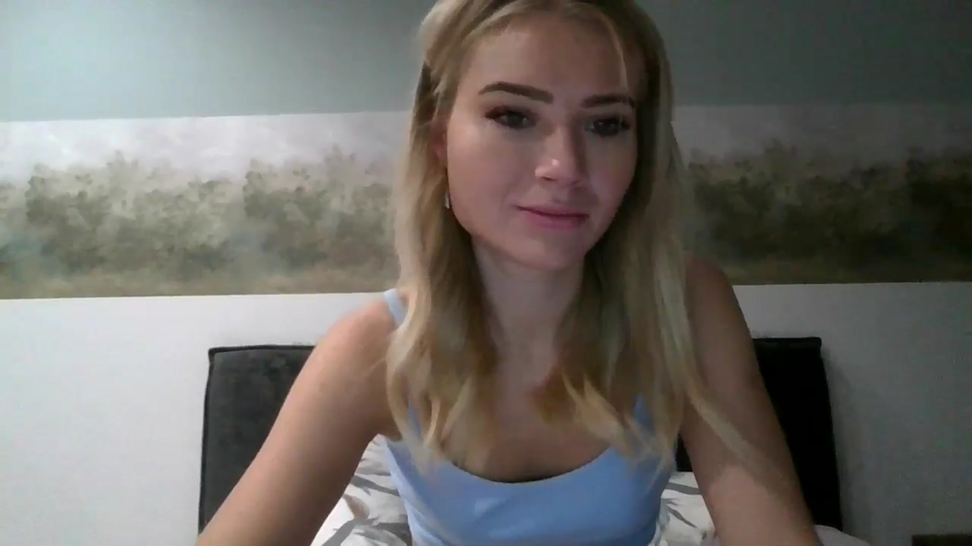 Gallery image thumbnail from fiancee's myfreecams stream on, 10/06/2025, 03:57 image 7 of 20