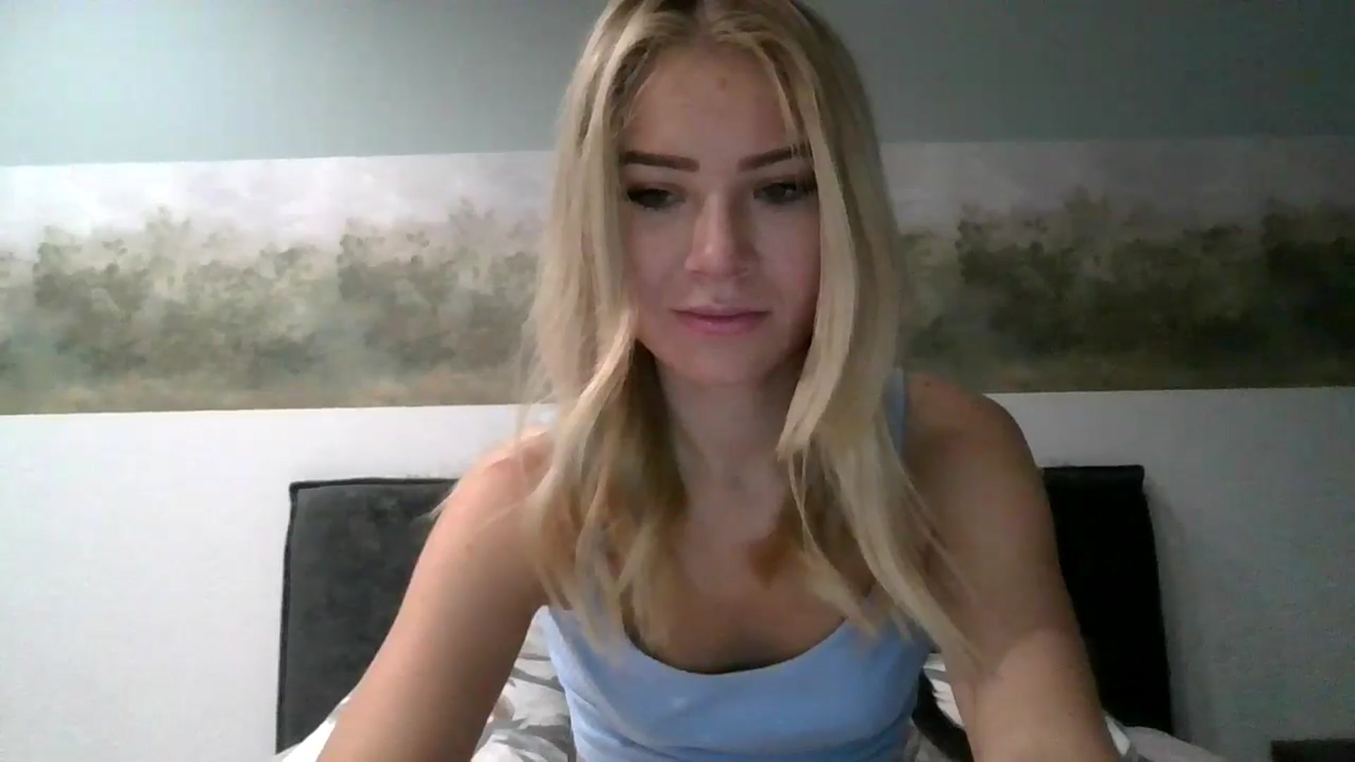 Gallery image thumbnail from fiancee's myfreecams stream on, 10/06/2025, 03:57 image 5 of 20