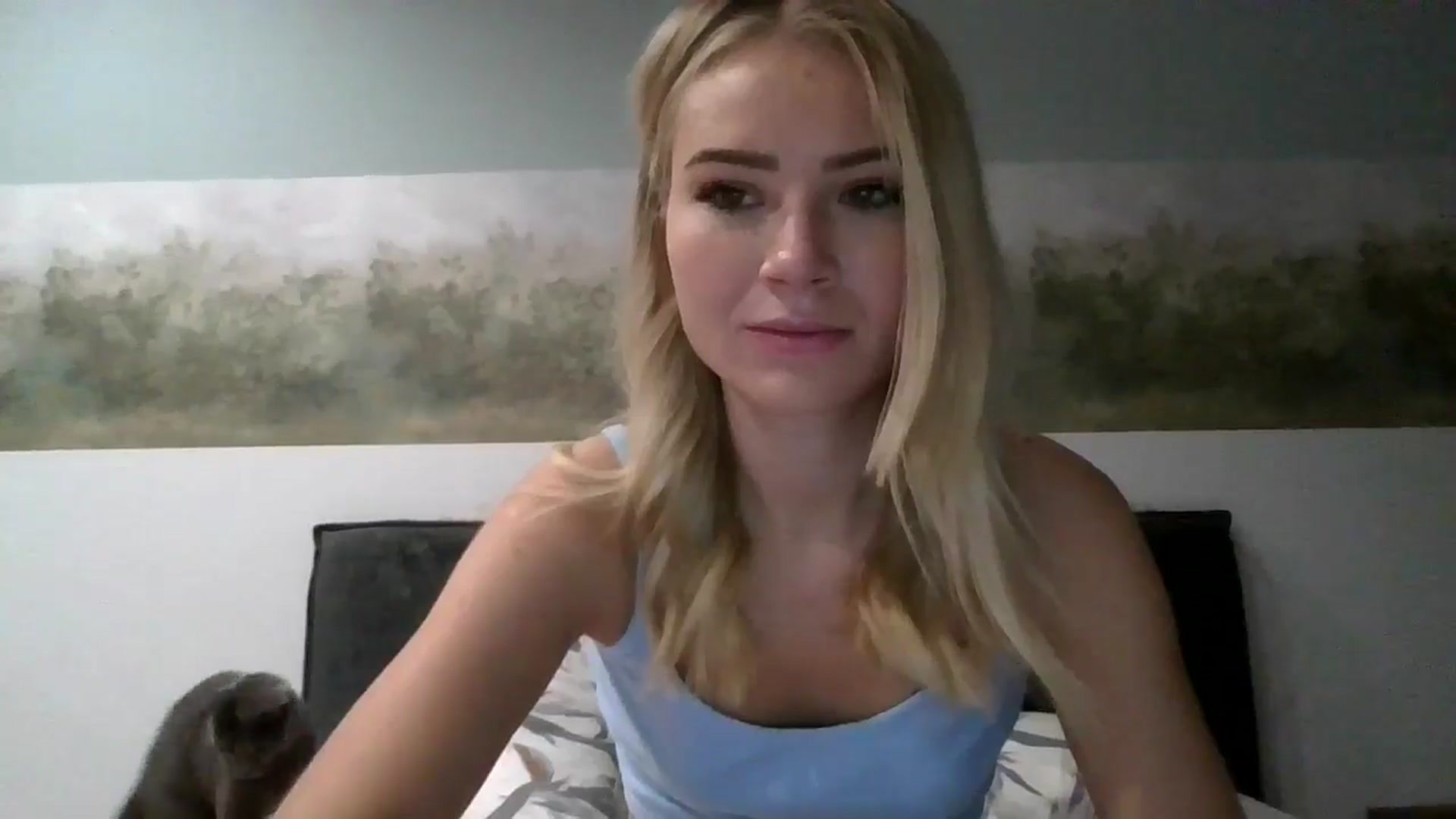 Gallery image thumbnail from fiancee's myfreecams stream on, 10/06/2025, 03:57 image 6 of 20