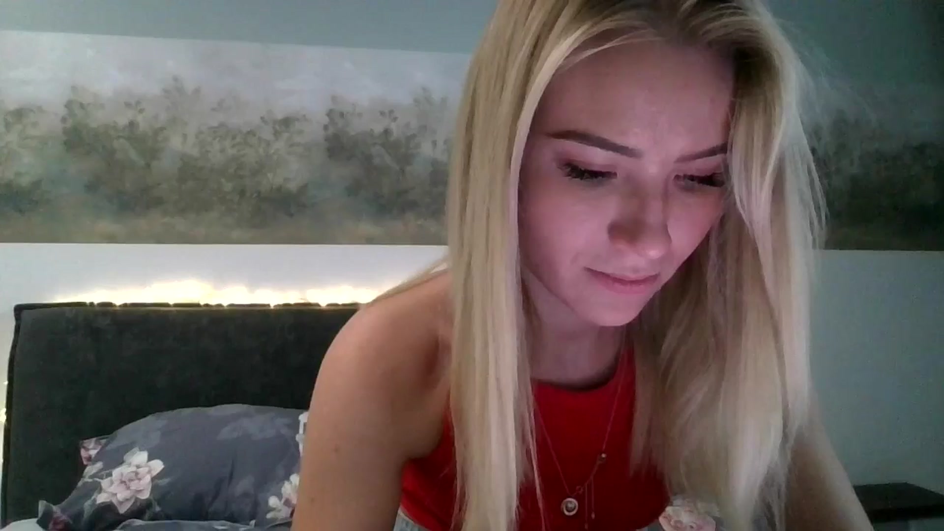 Gallery image thumbnail from fiancee's myfreecams stream on, 10/08/2025, 12:55 image 14 of 20