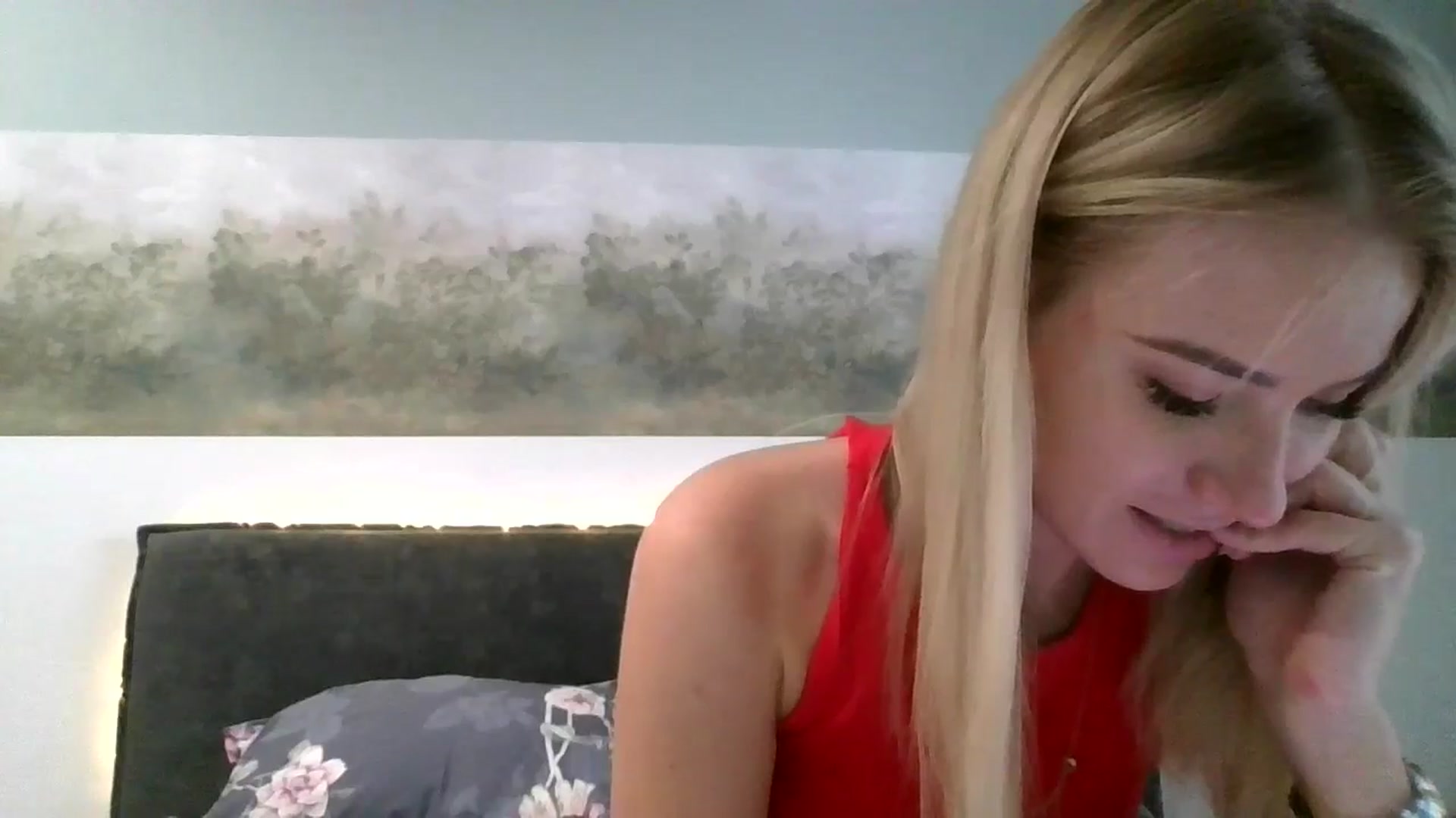 Gallery image thumbnail from fiancee's myfreecams stream on, 10/08/2025, 12:55 image 8 of 20