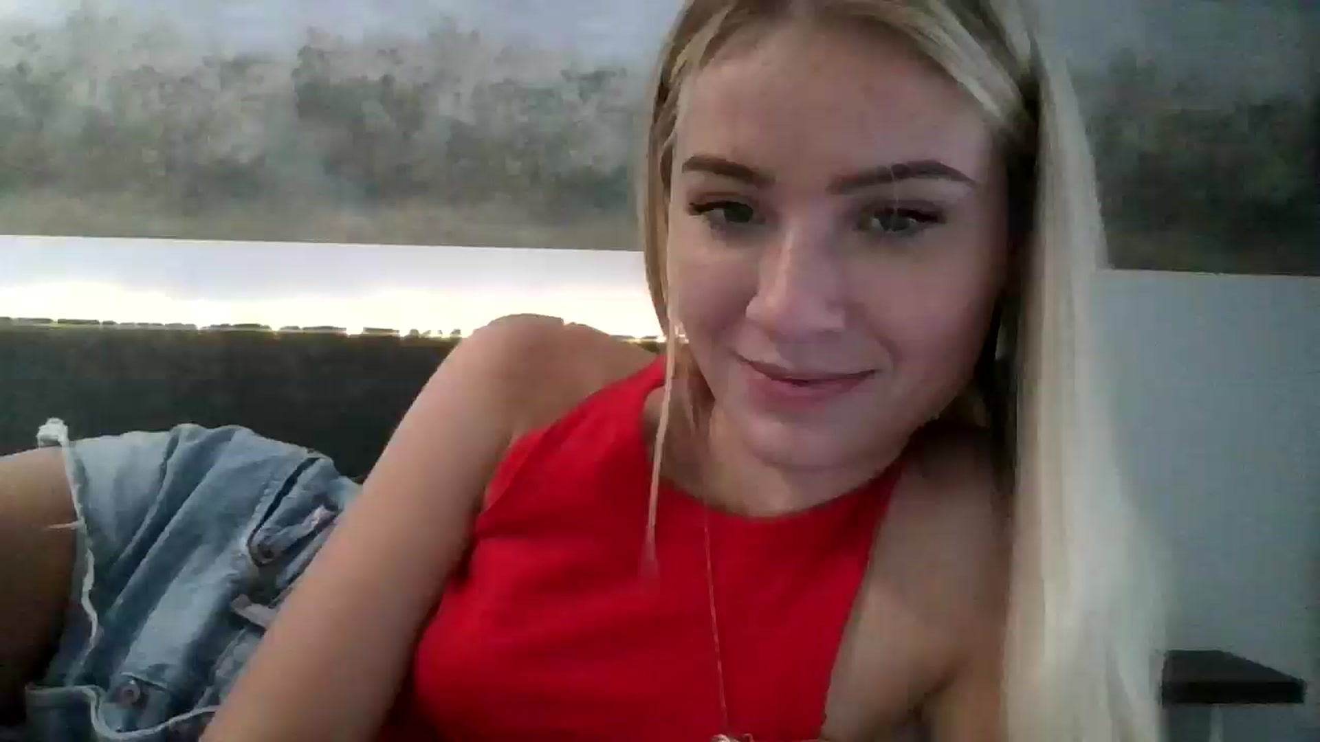 Gallery image thumbnail from fiancee's myfreecams stream on, 10/08/2025, 12:55 image 19 of 20