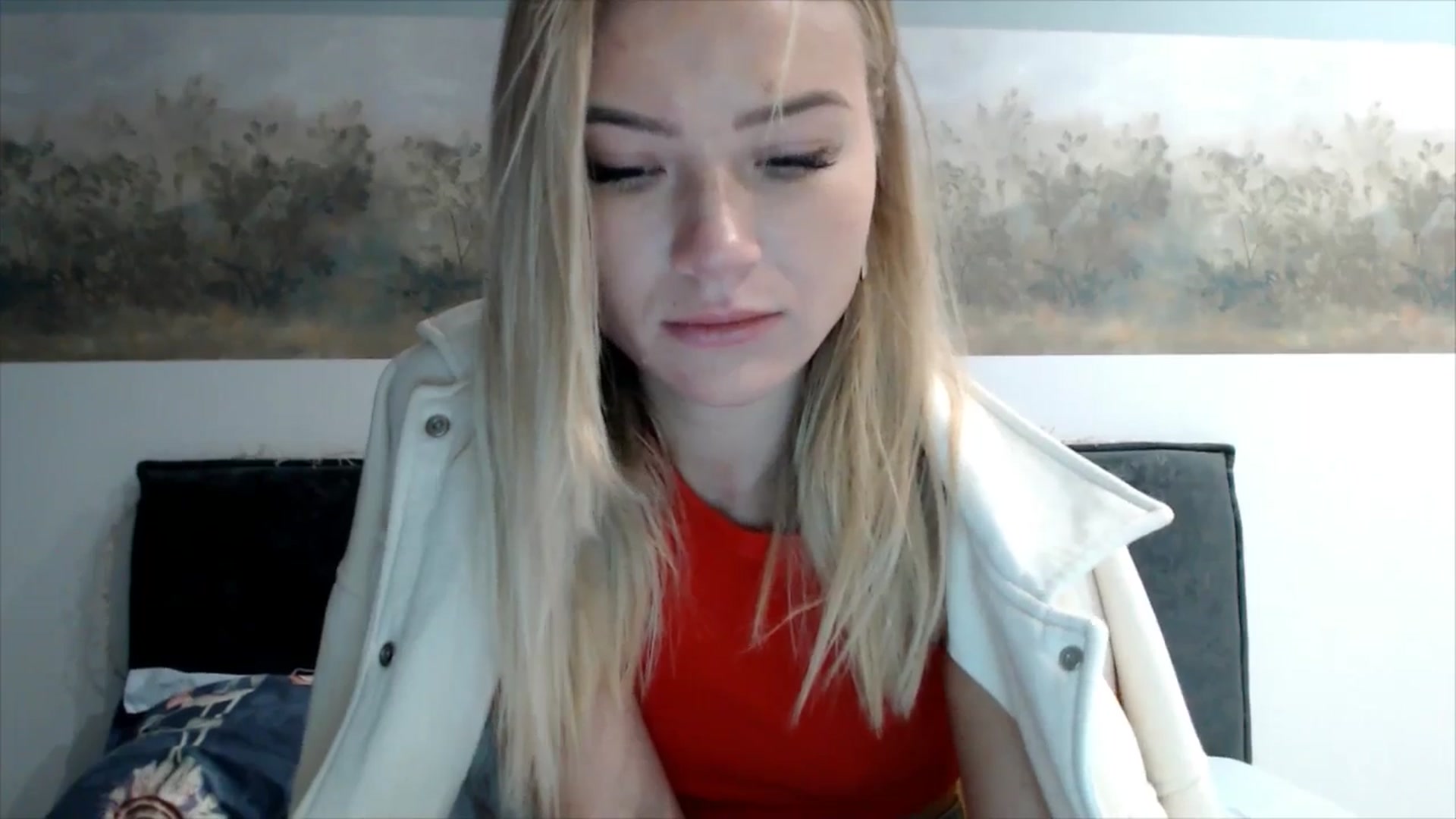 Gallery image thumbnail from fiancee's myfreecams stream on, 10/10/2025, 02:33 image 10 of 20