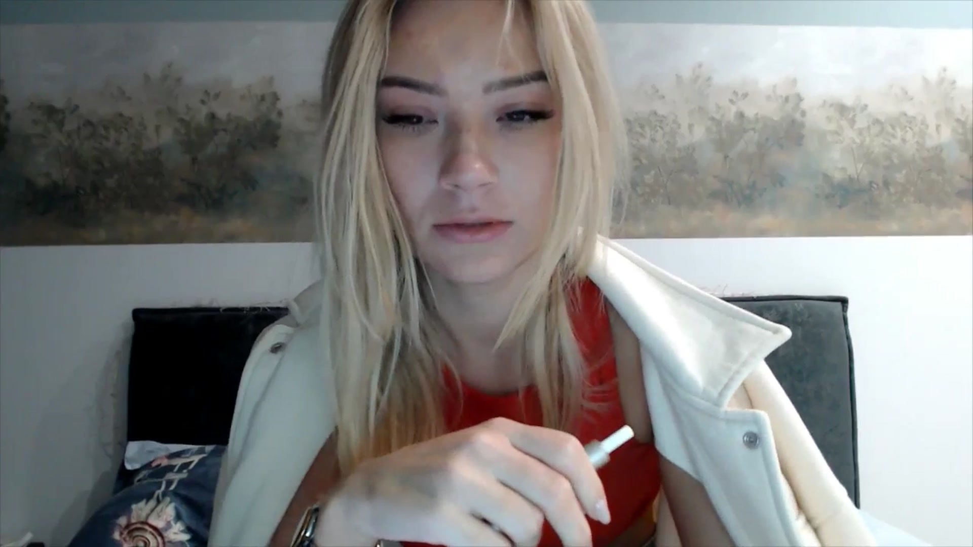 Gallery image thumbnail from fiancee's myfreecams stream on, 10/10/2025, 02:33 image 2 of 20
