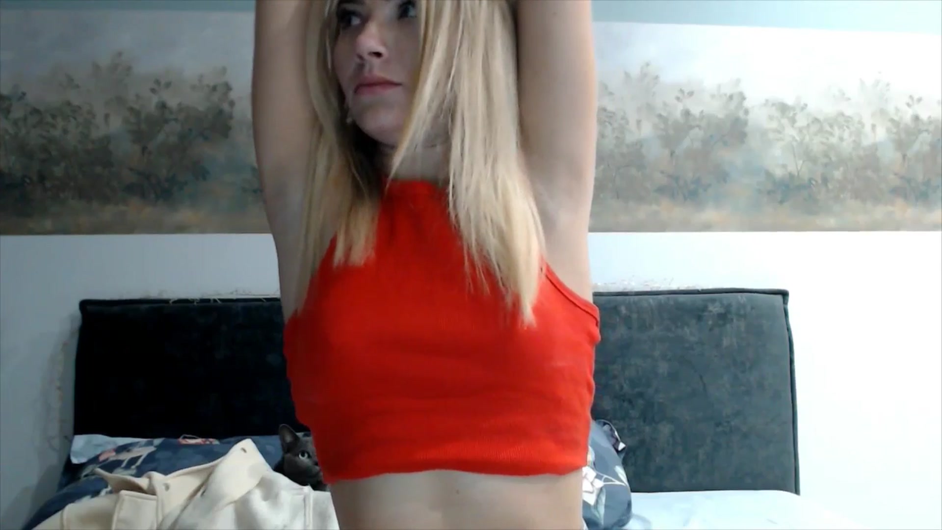 Gallery image thumbnail from fiancee's myfreecams stream on, 10/10/2025, 03:30 image 4 of 20