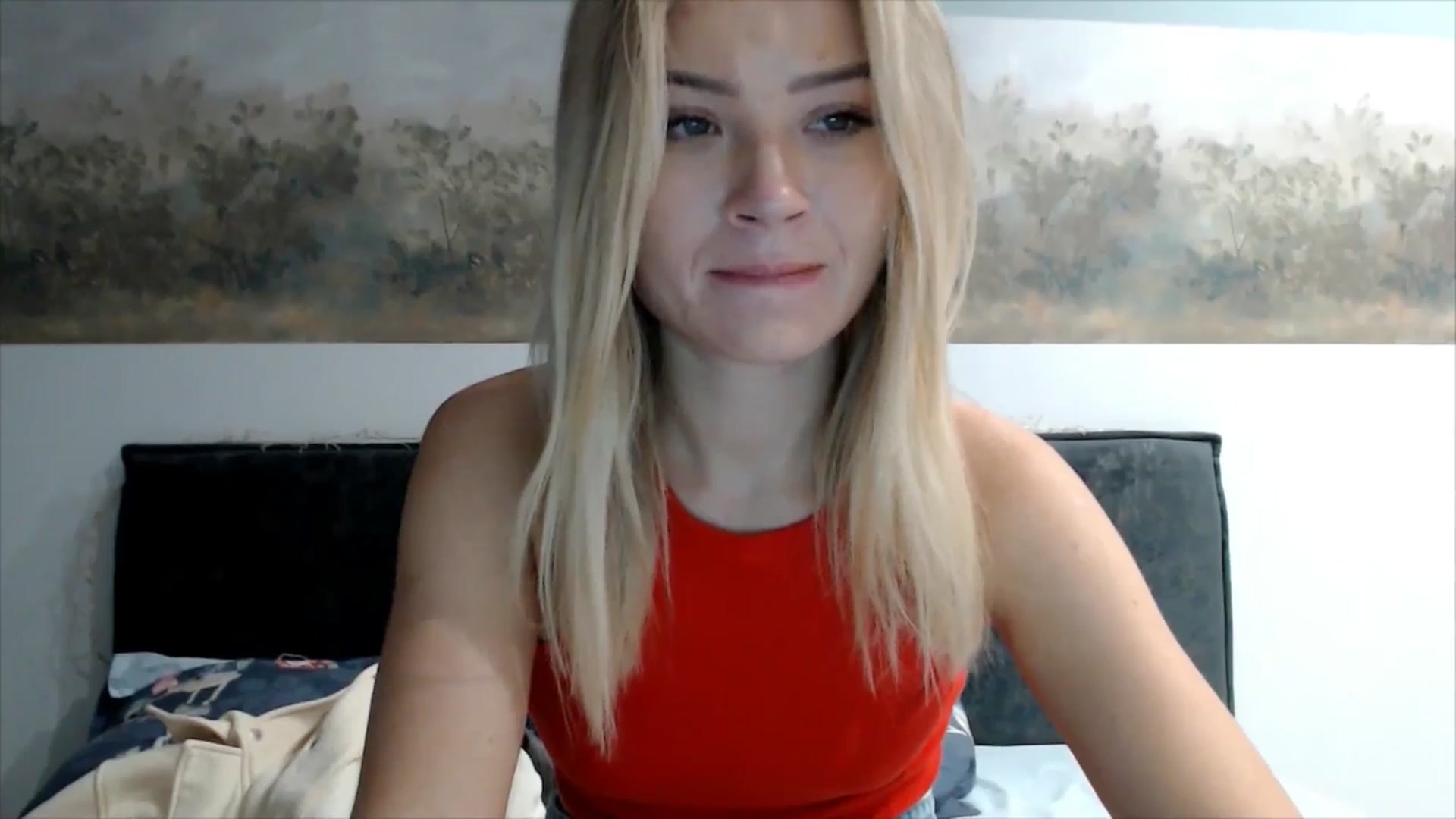 Gallery image thumbnail from fiancee's myfreecams stream on, 10/10/2025, 03:30 image 10 of 20
