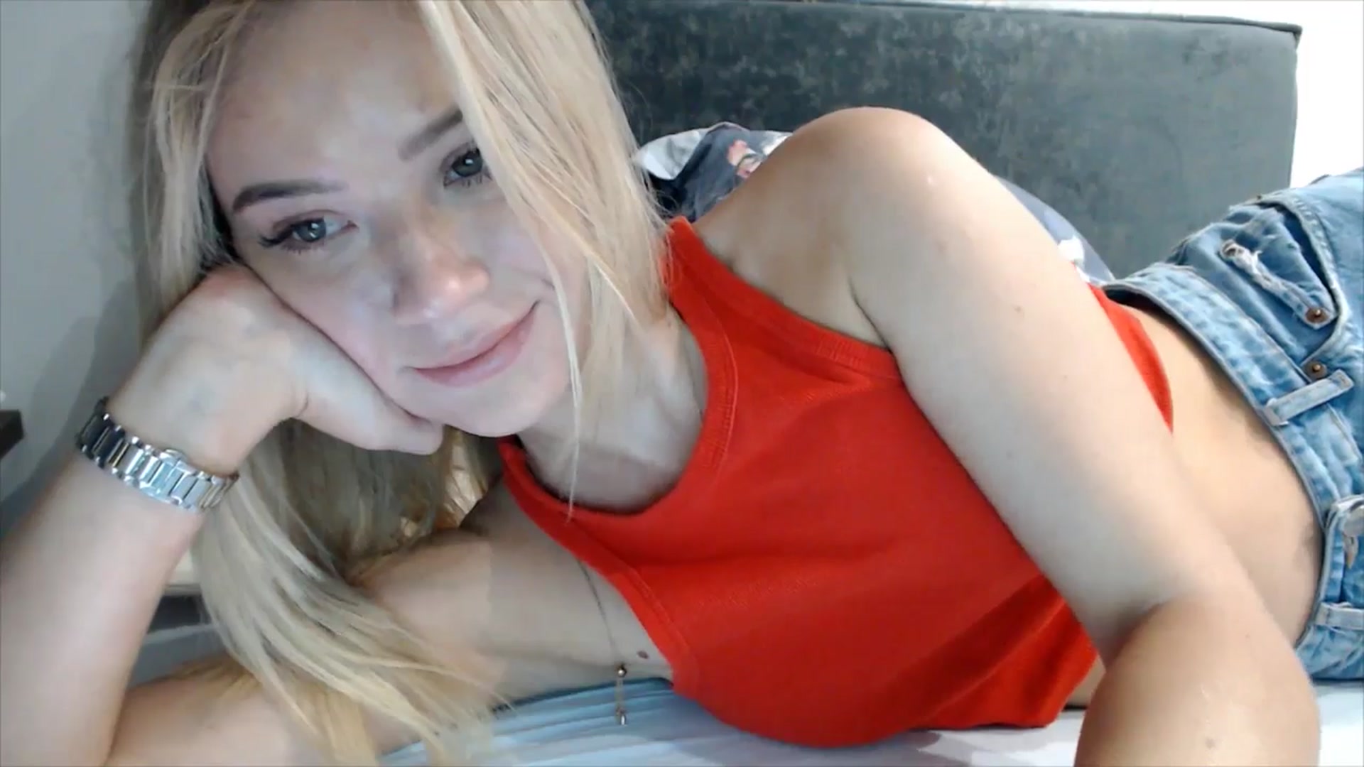 Gallery image thumbnail from fiancee's myfreecams stream on, 10/10/2025, 03:30 image 13 of 20