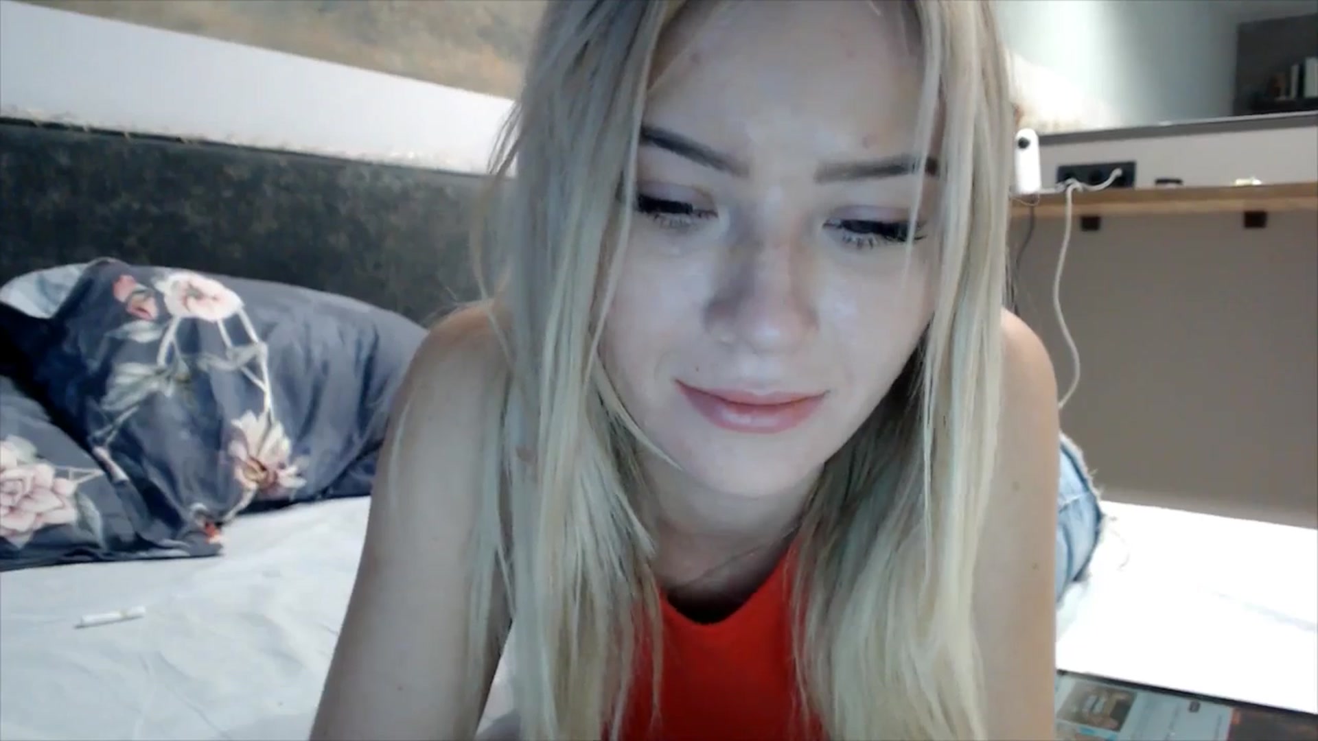 Gallery image thumbnail from fiancee's myfreecams stream on, 10/10/2025, 04:47 image 4 of 20