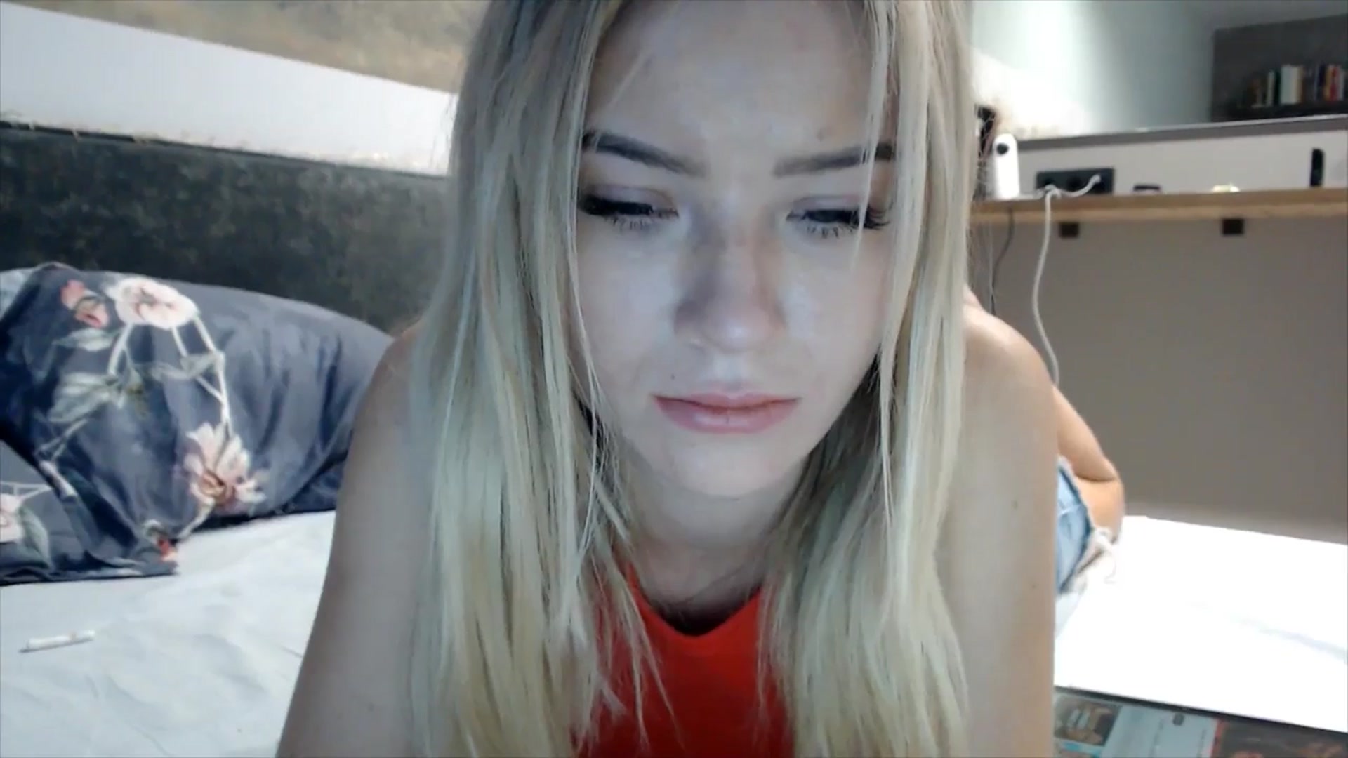 Gallery image thumbnail from fiancee's myfreecams stream on, 10/10/2025, 04:47 image 3 of 20