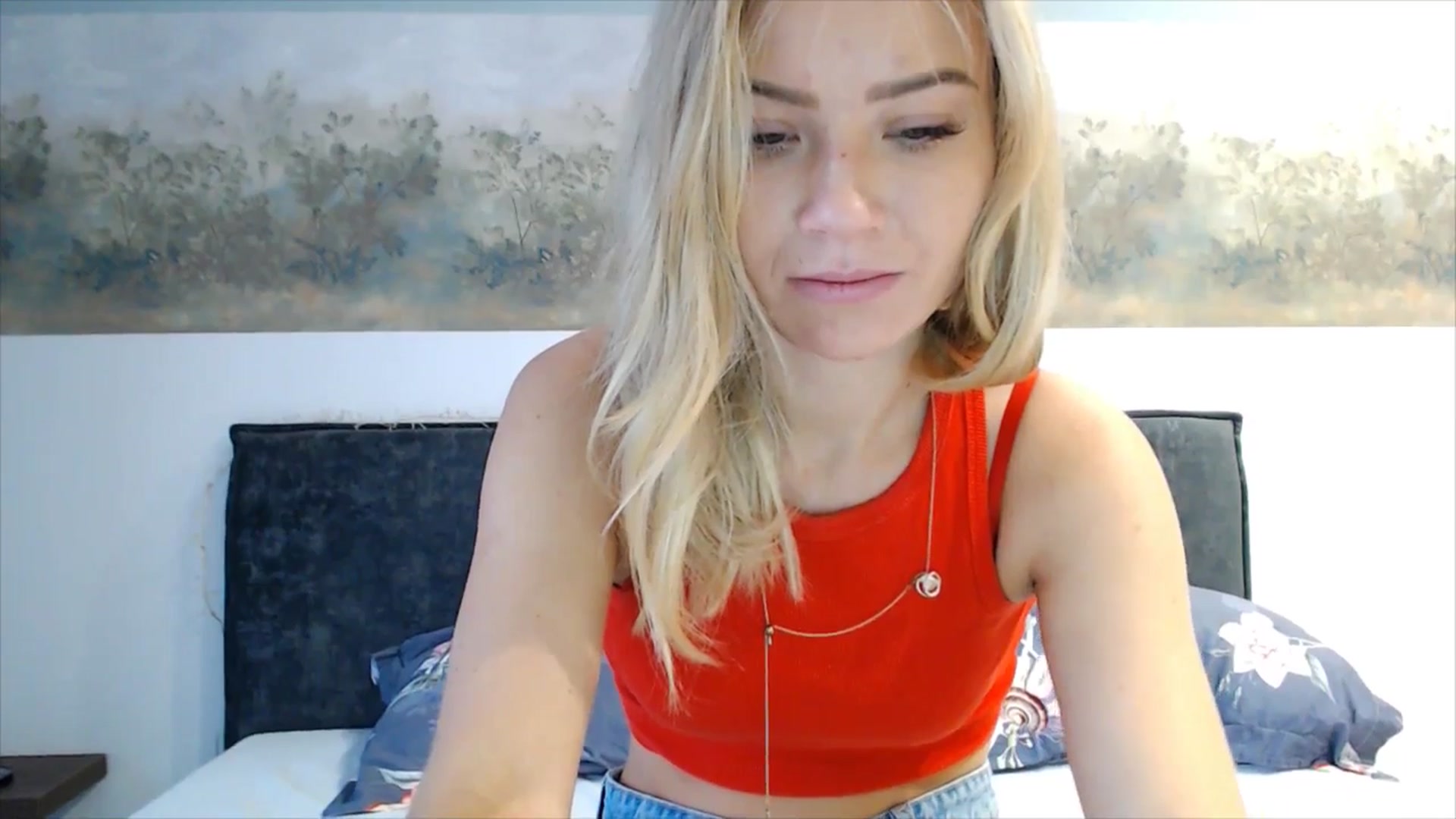 Gallery image thumbnail from fiancee's myfreecams stream on, 10/12/2025, 04:30 image 6 of 20