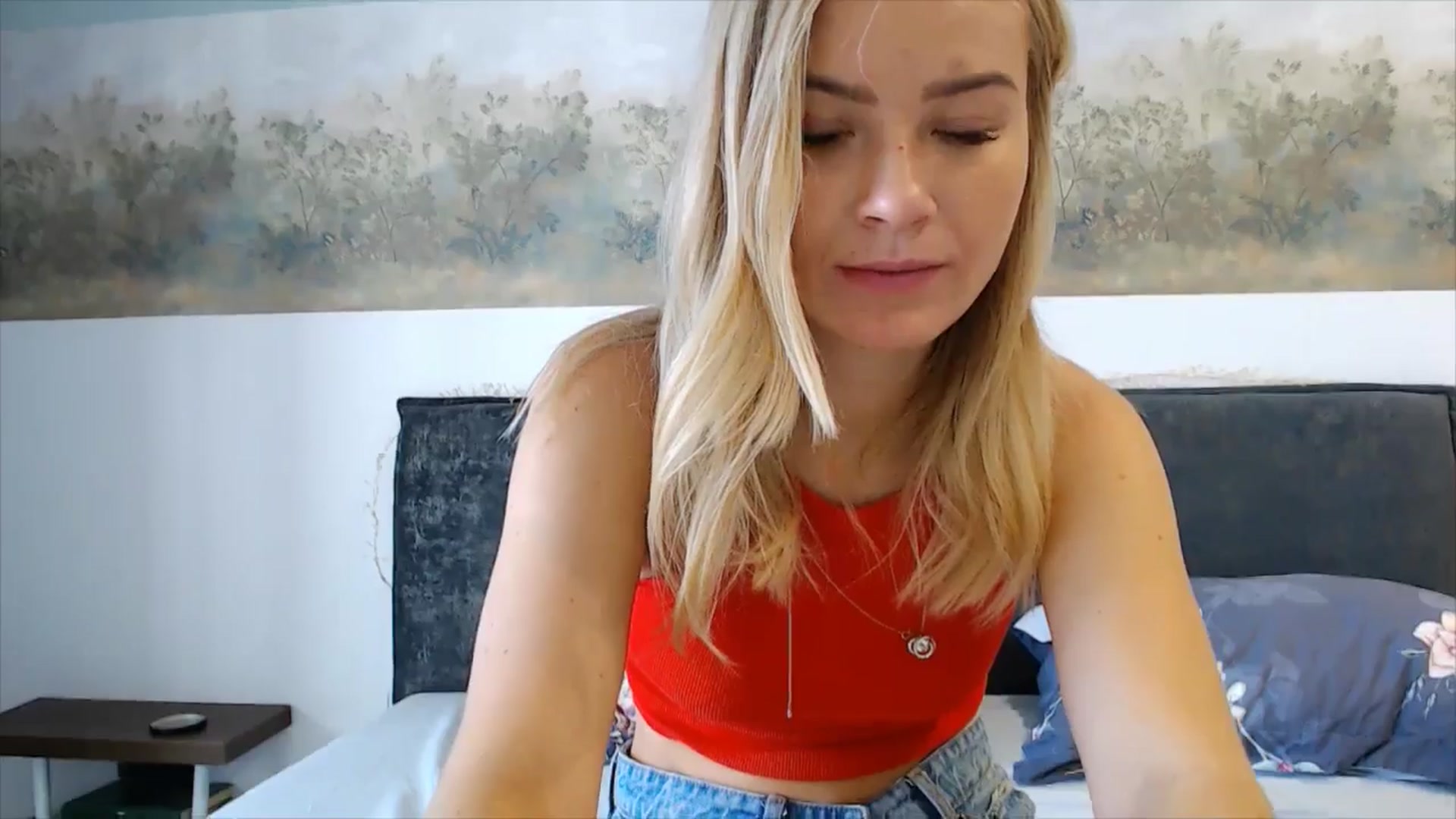 Gallery image thumbnail from fiancee's myfreecams stream on, 10/12/2025, 05:27 image 14 of 20