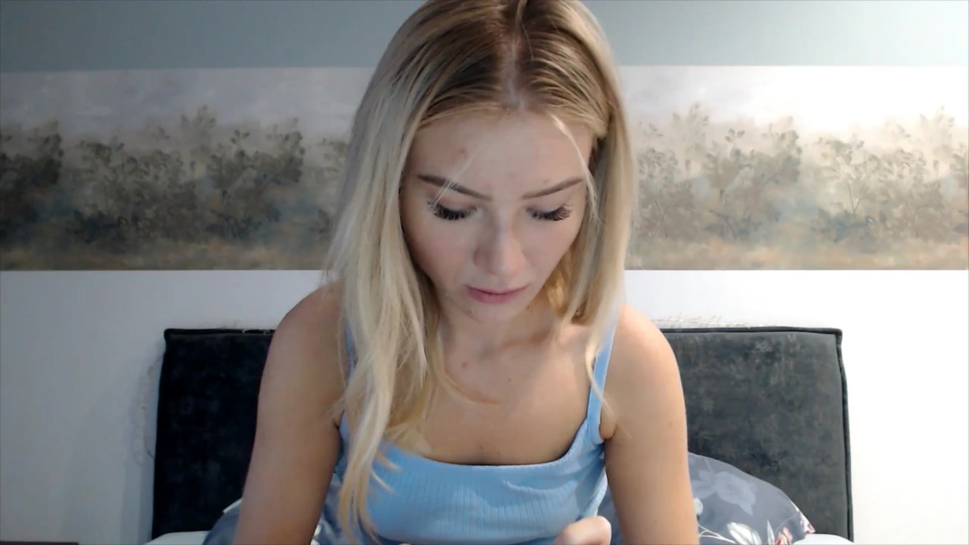 Gallery image thumbnail from fiancee's myfreecams stream on, 10/13/2025, 04:53 image 10 of 20
