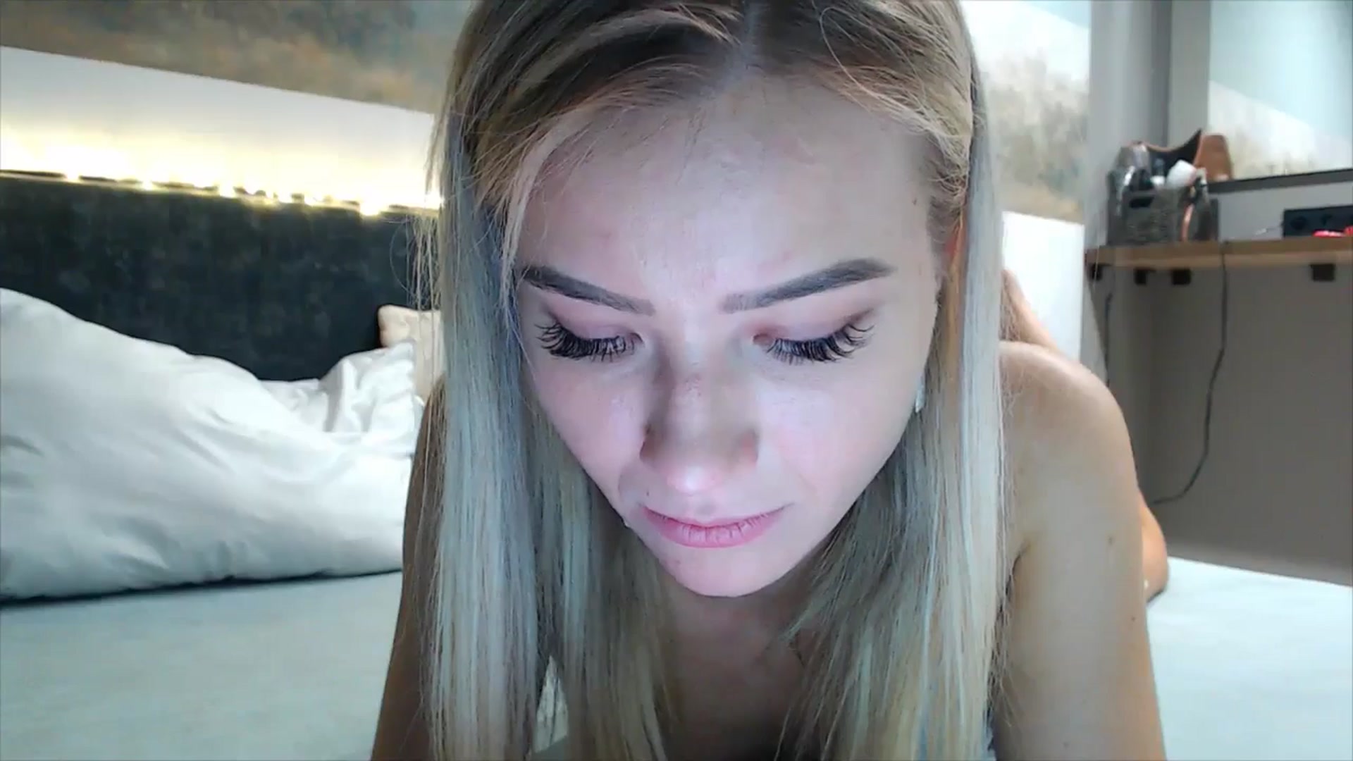 Gallery image thumbnail from fiancee's myfreecams stream on, 10/15/2025, 03:31 image 14 of 20
